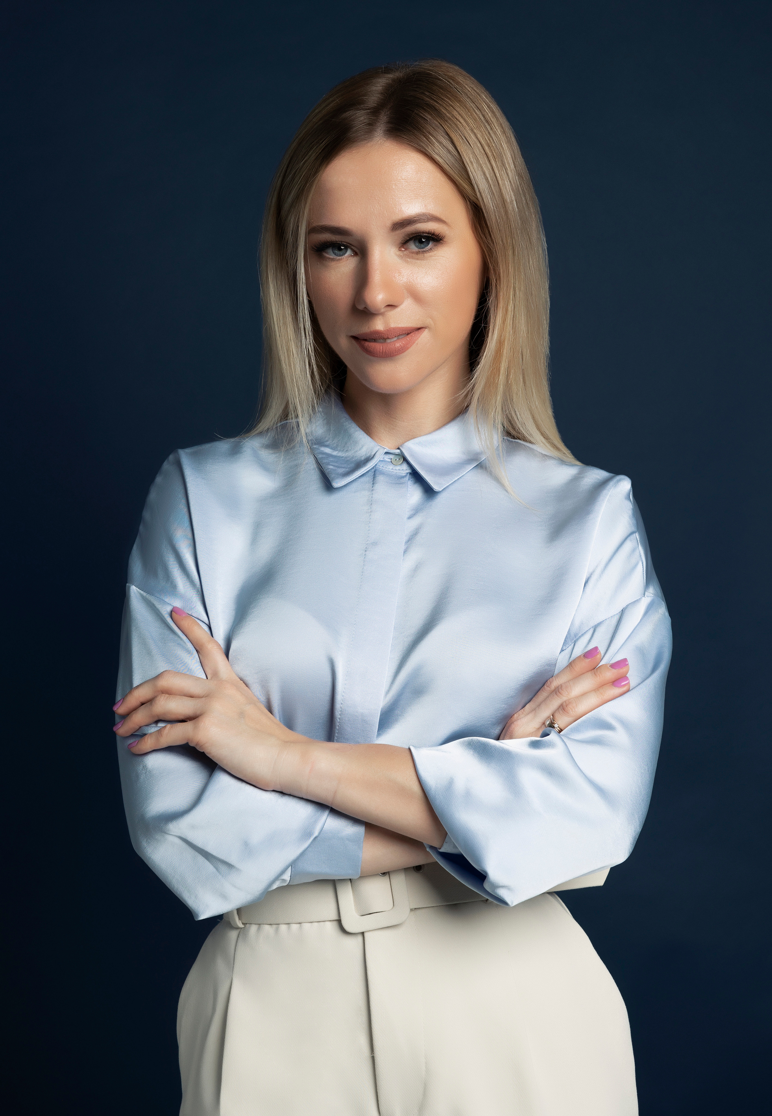 Business portrait. Female Photographer in Dubai