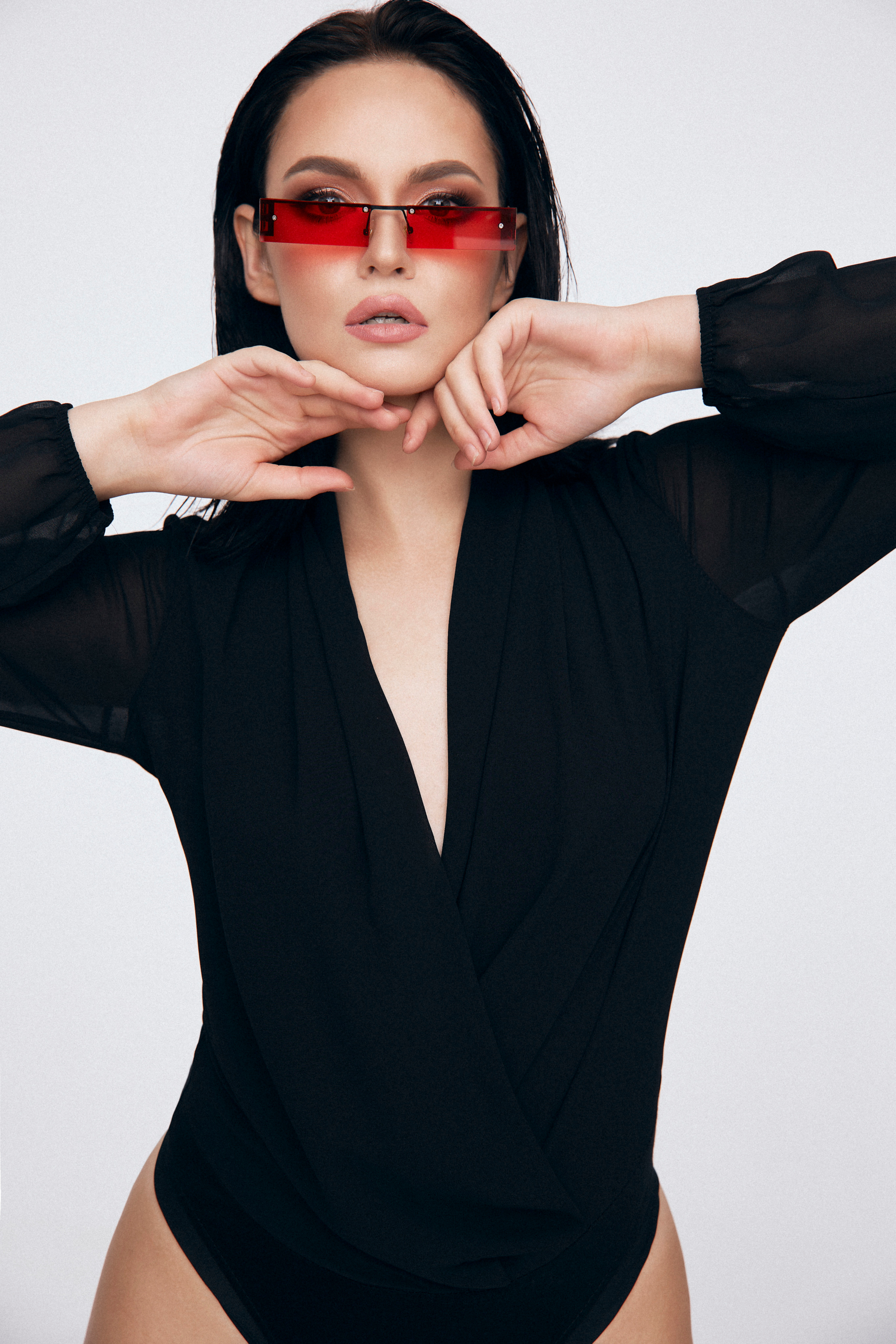 STUDIO EXPERIENCE. Female Photographer in Dubai