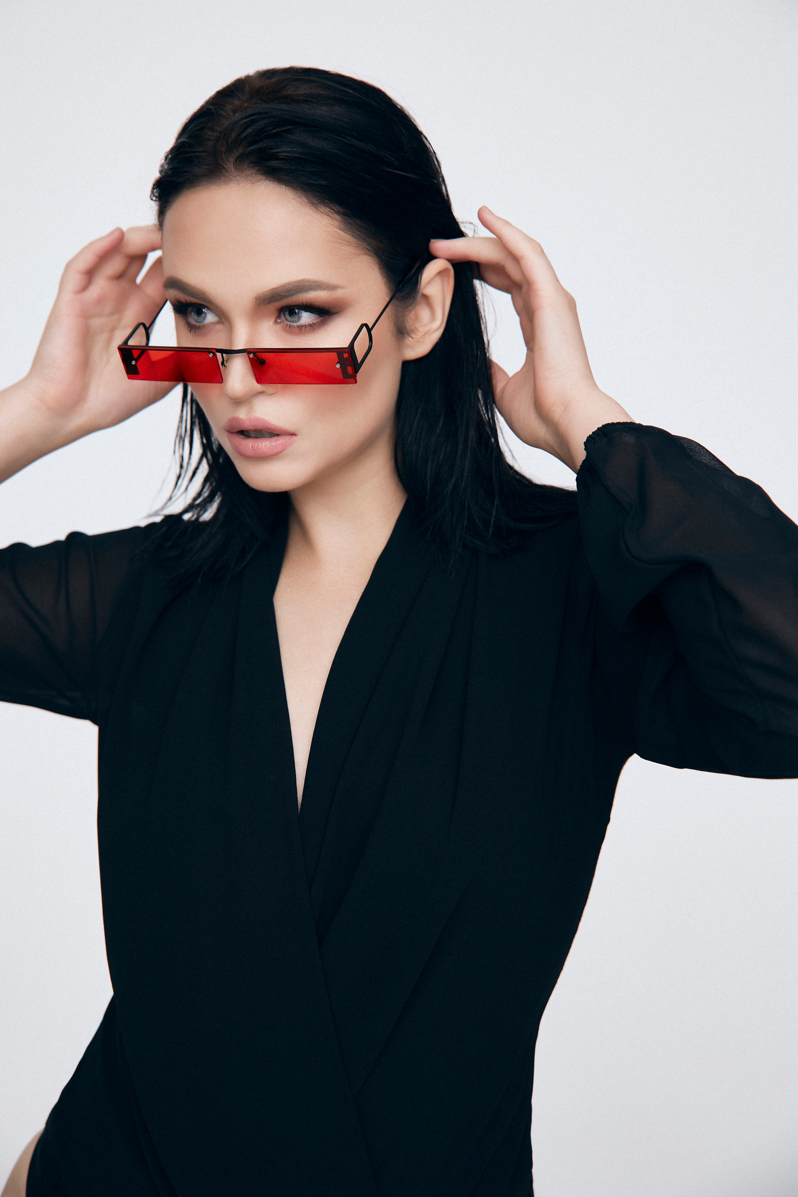 STUDIO EXPERIENCE. Female Photographer in Dubai