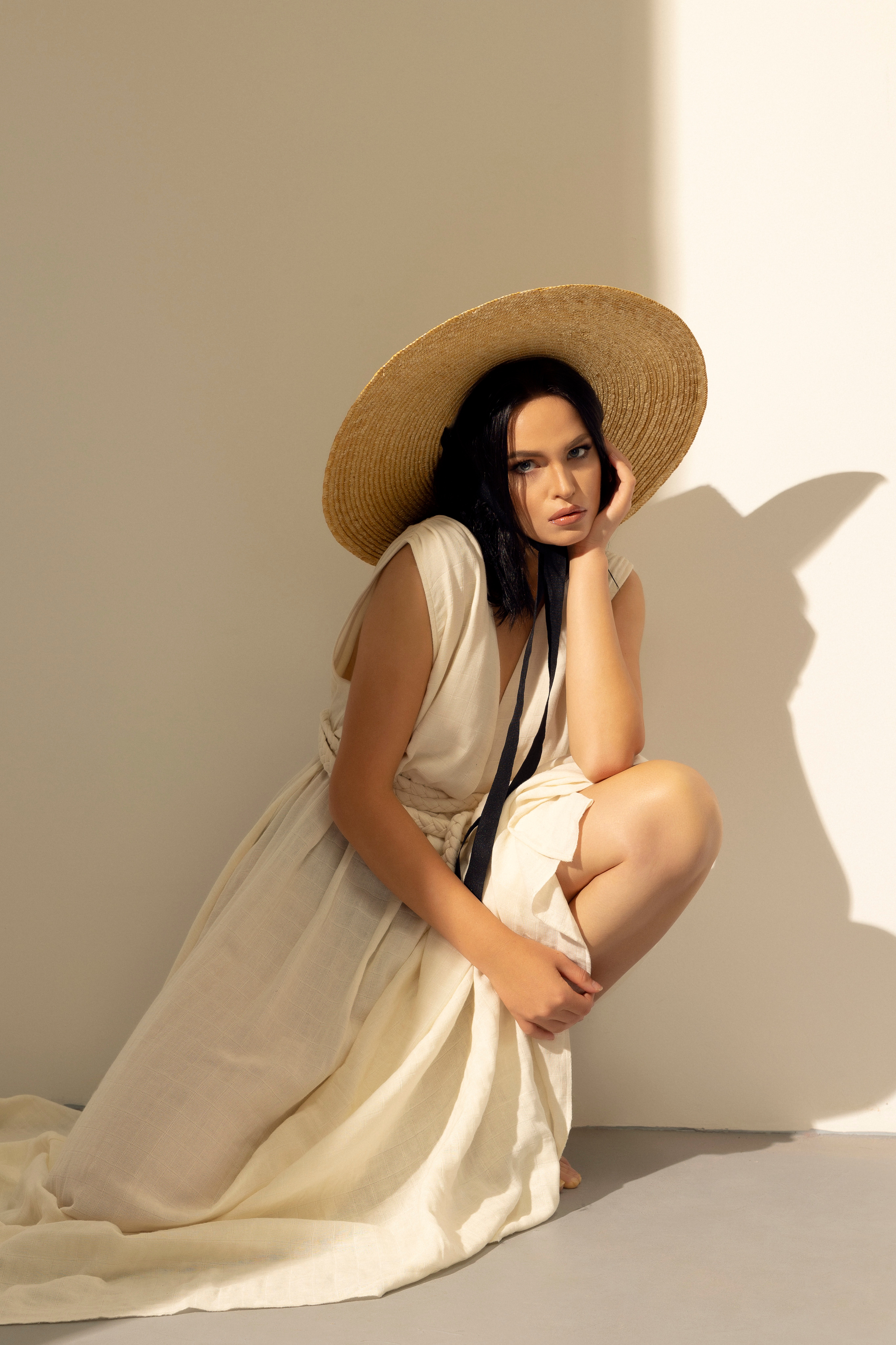 STUDIO EXPERIENCE. Female Photographer in Dubai