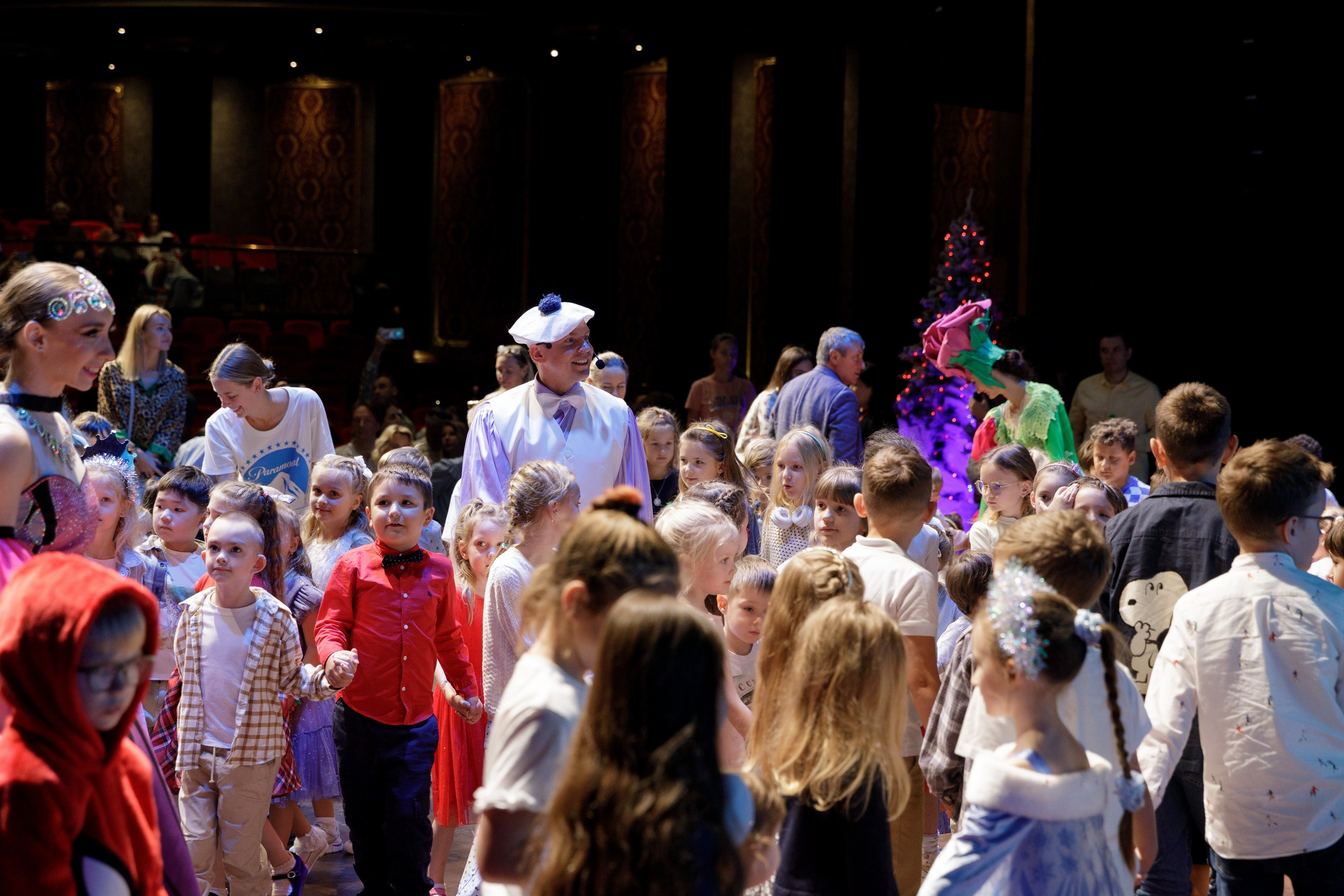 Новогодняя сказка для журнала Русские Эмираты, Дубай 2024. Фотограф Анна Кучерявая | Свадьбы и мероприятия в Дубае