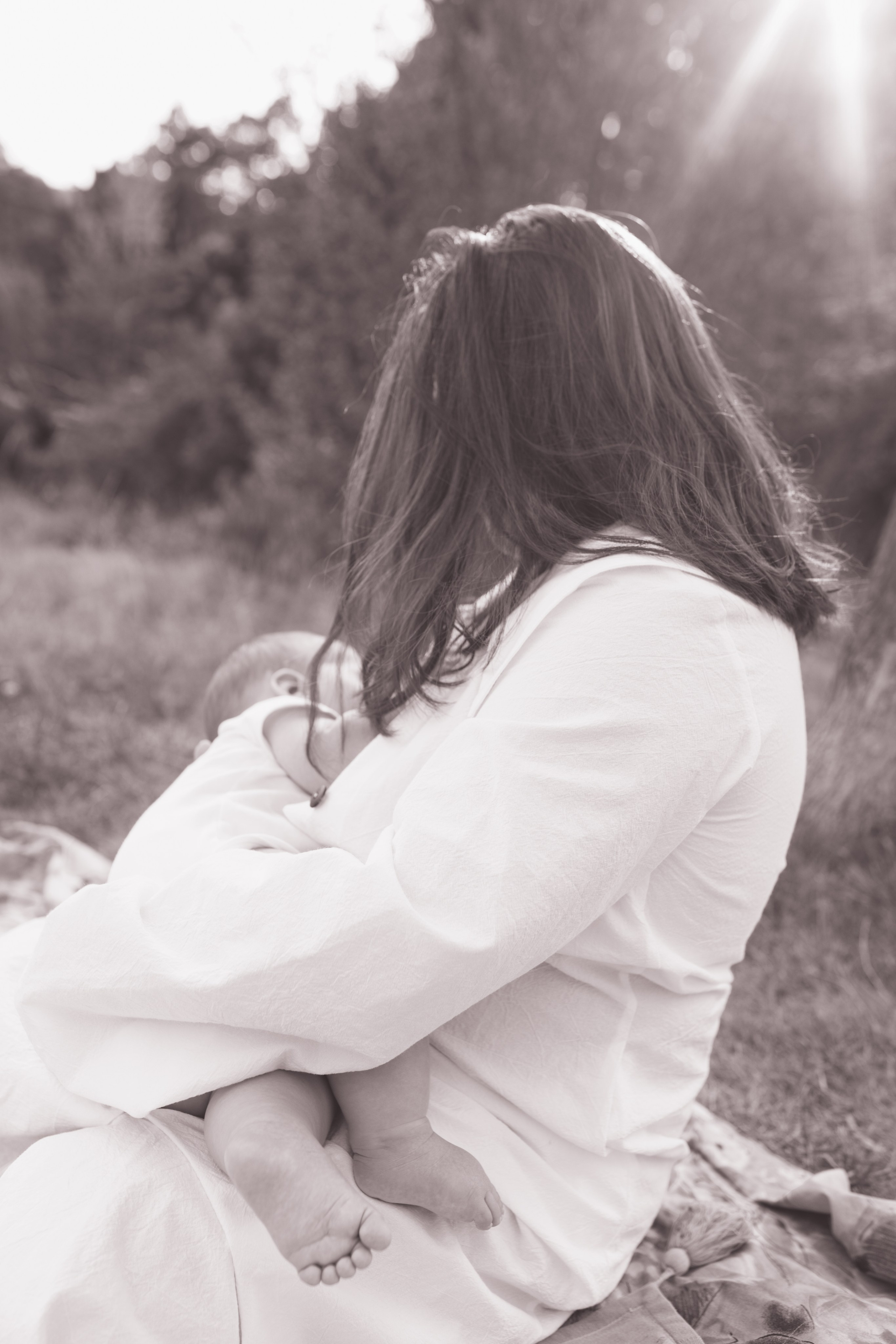 Mother Earth: Proiect de Fotografie Maternitate | Mădălina Beda. Madalina Beda- Artist vizual, fotograf, doula la nastere, consultant babywearing Brasov si in toata tara