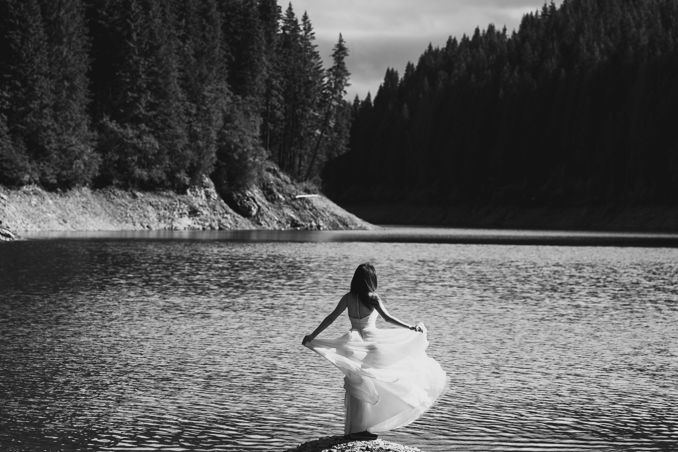 Trash the dress — Lorena&Adi  - Mihai Popa. Mihai Popa |Wedding Photographer | Worldwide | Bucharest