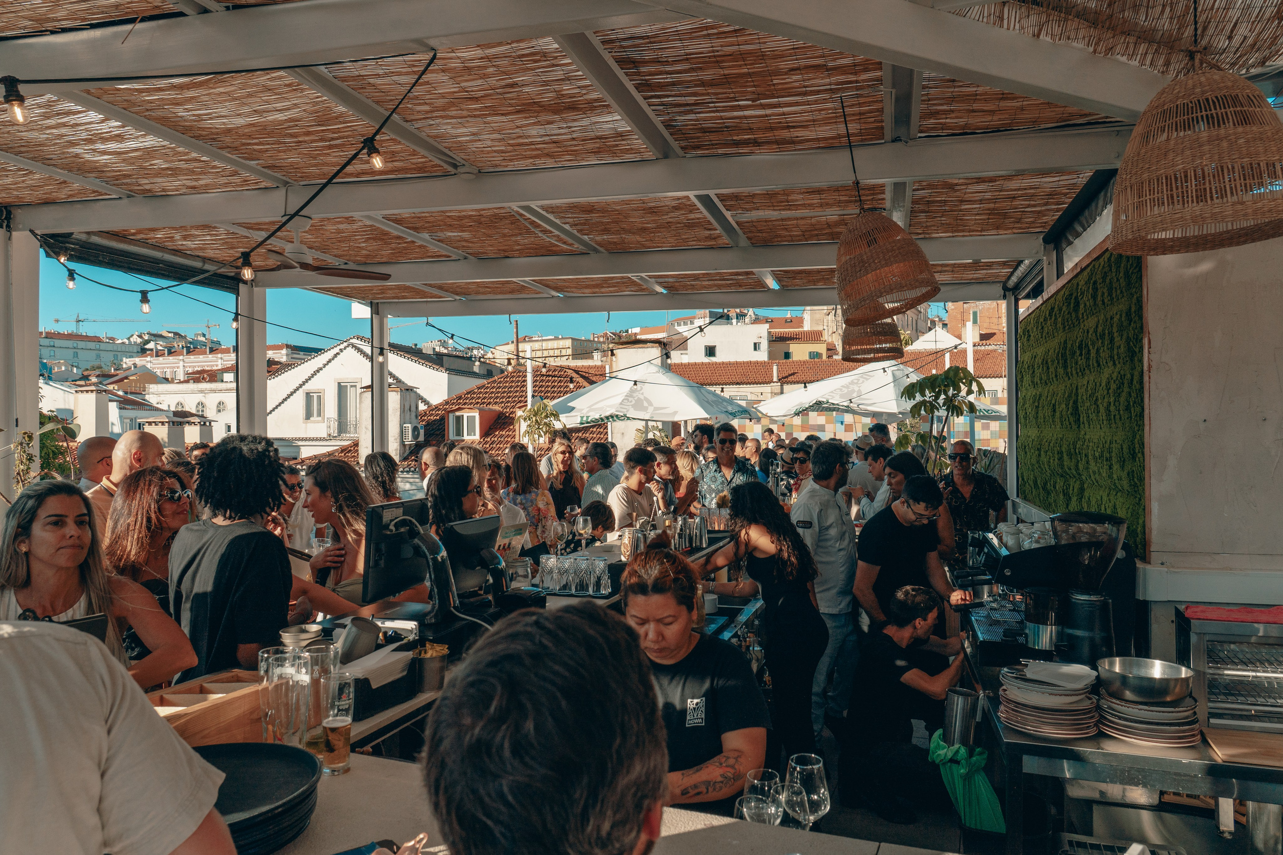 SELINA HOSTELS. REC21Films audiovisuals productions