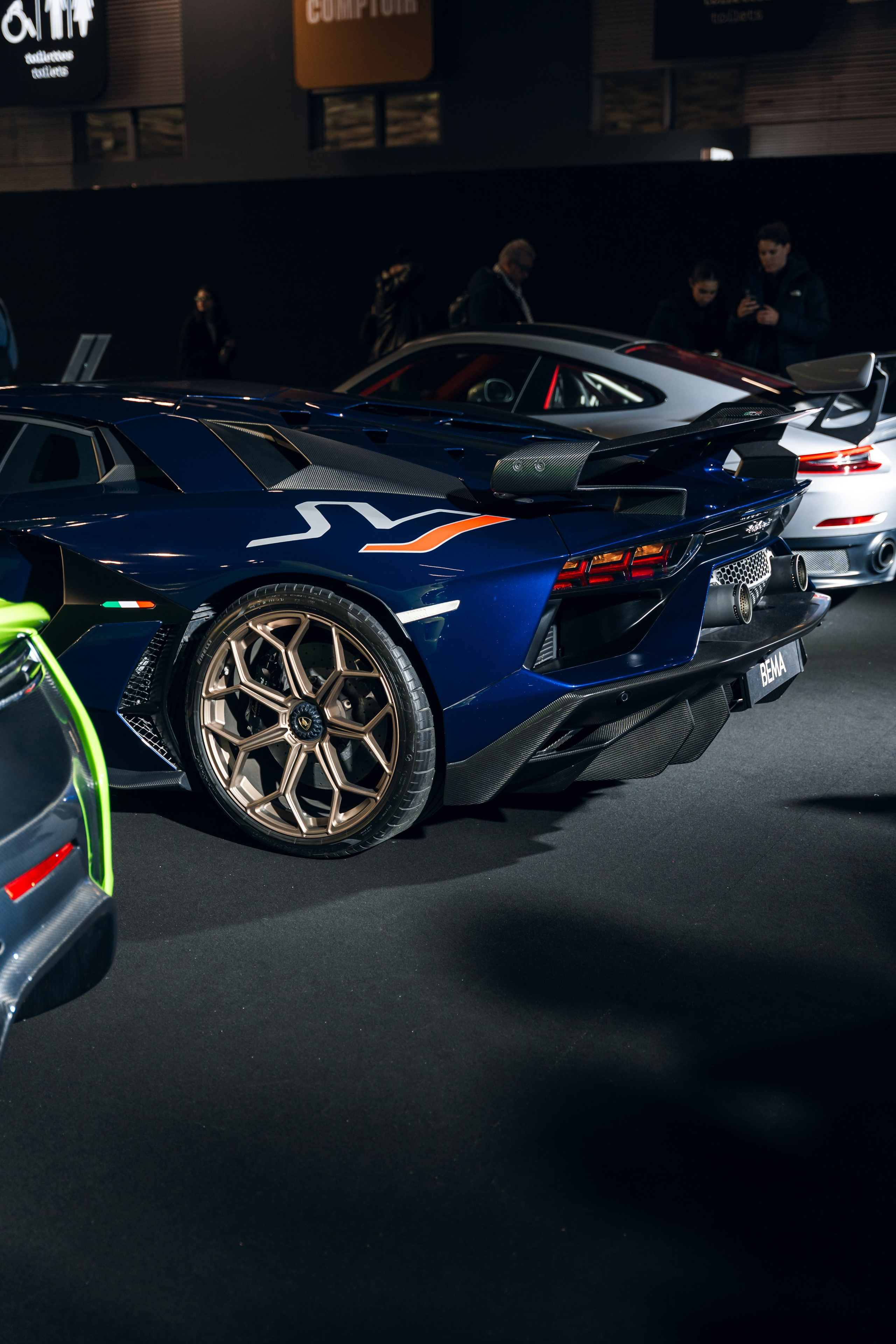 Retromobile 2026. Photographe de voitures à Paris — Vitalii Motruk