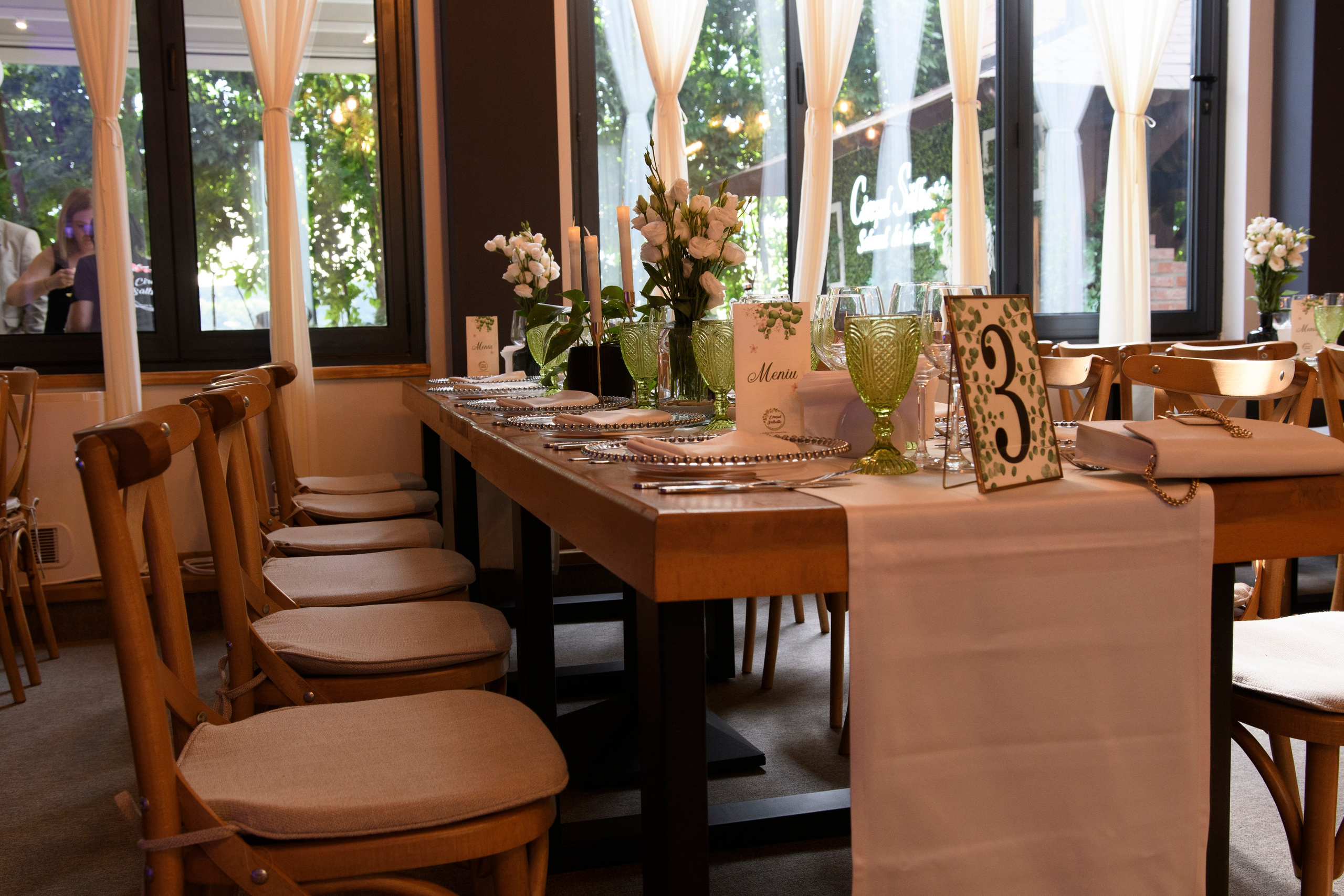 Fotografii Nunta + Botez Ciresul Salbatic. MDimaFotoStudio. Fotograf de nuntă, evenimente private și de familie