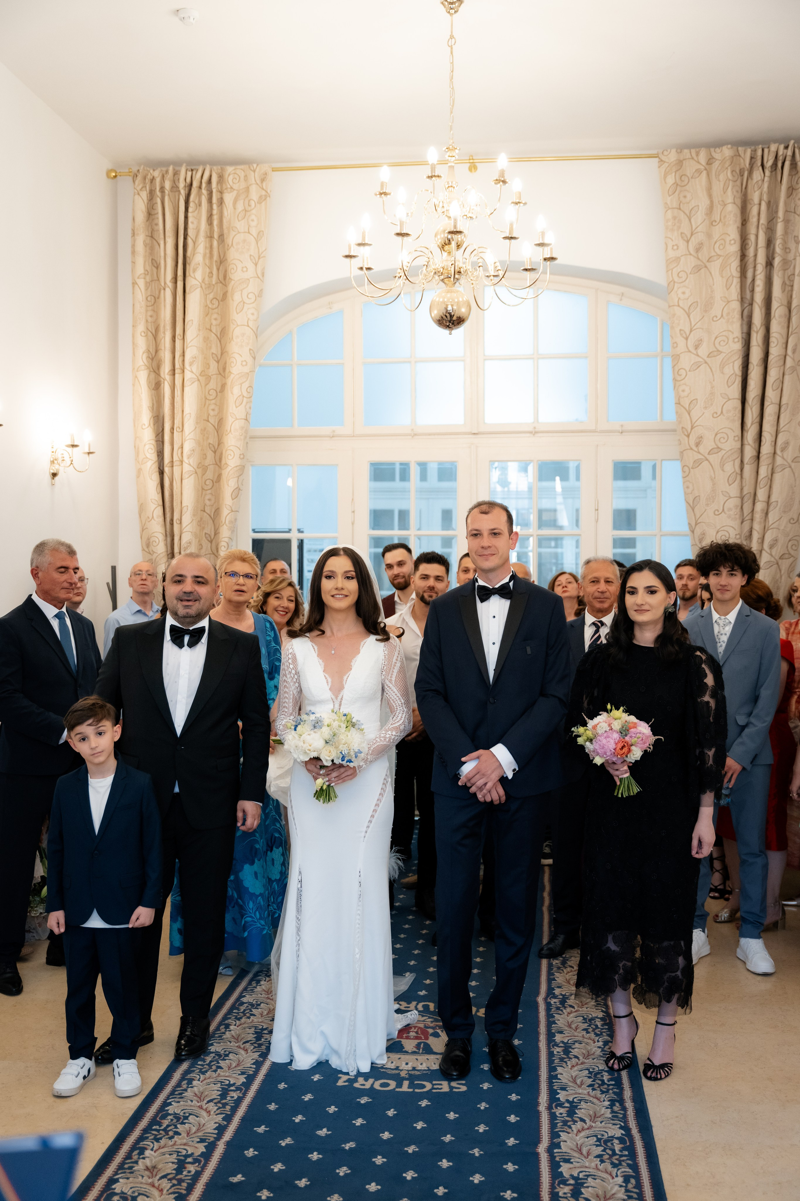 Elly & Andrew. Destination Wedding Photographer Alex Pasarelu