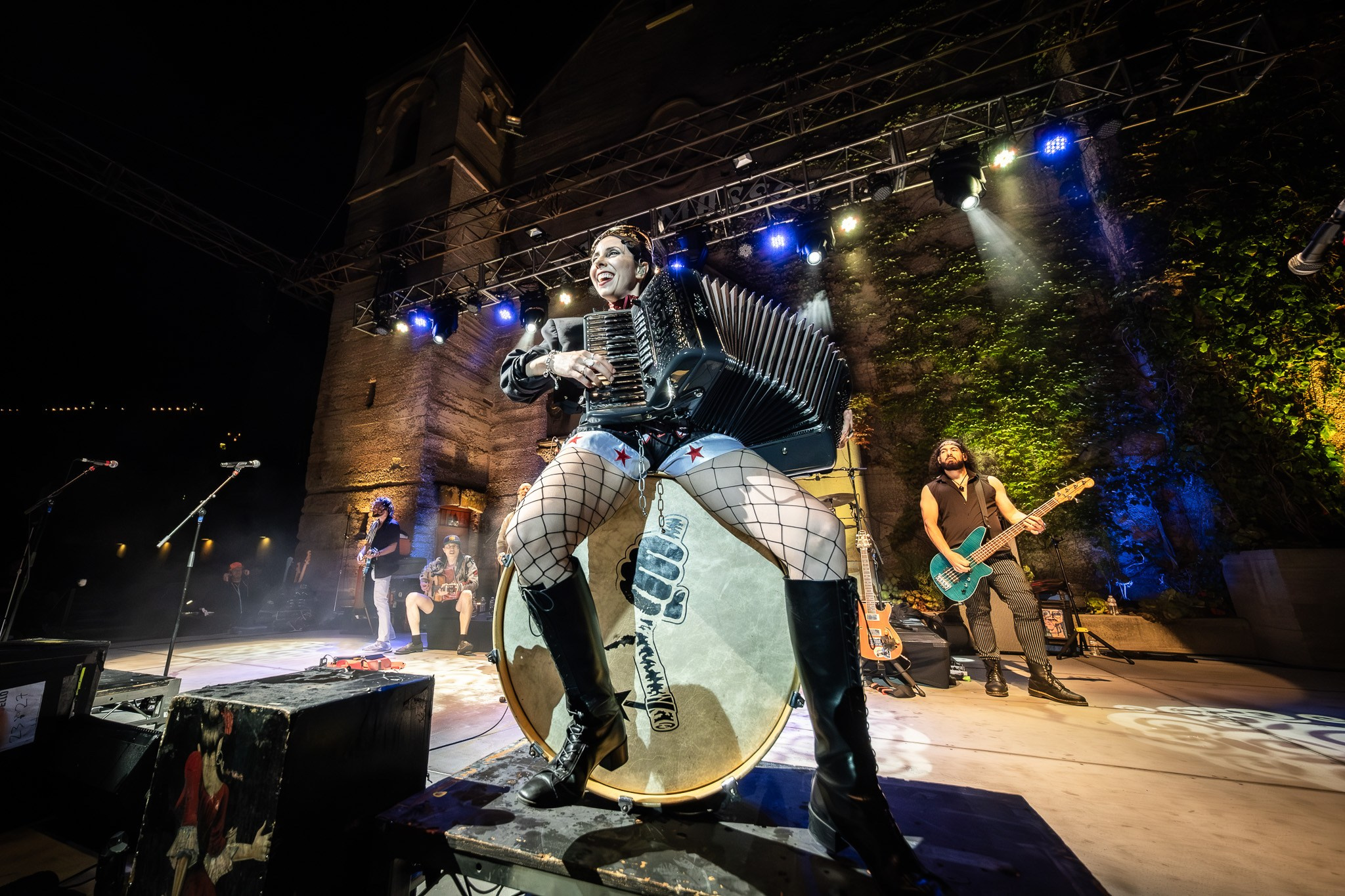 GOGOL BORDELLO / SARATOGA / CA. Reportage concert portrait photography in the San Francisco Bay Area