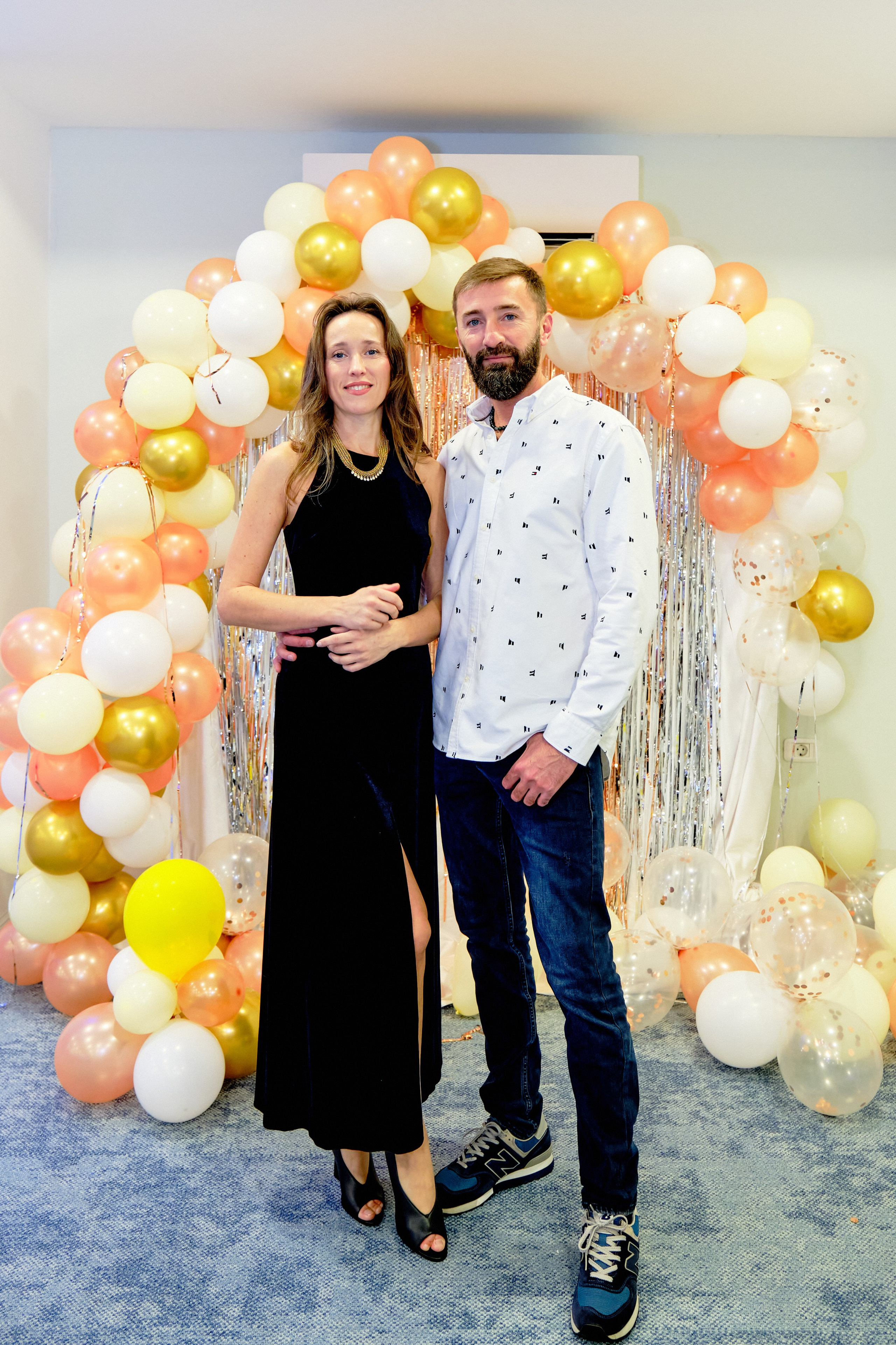 Фоторепортаж з благодійного Новорічного балу у Чорногорії. Портретний фотограф Альона Новгородцева