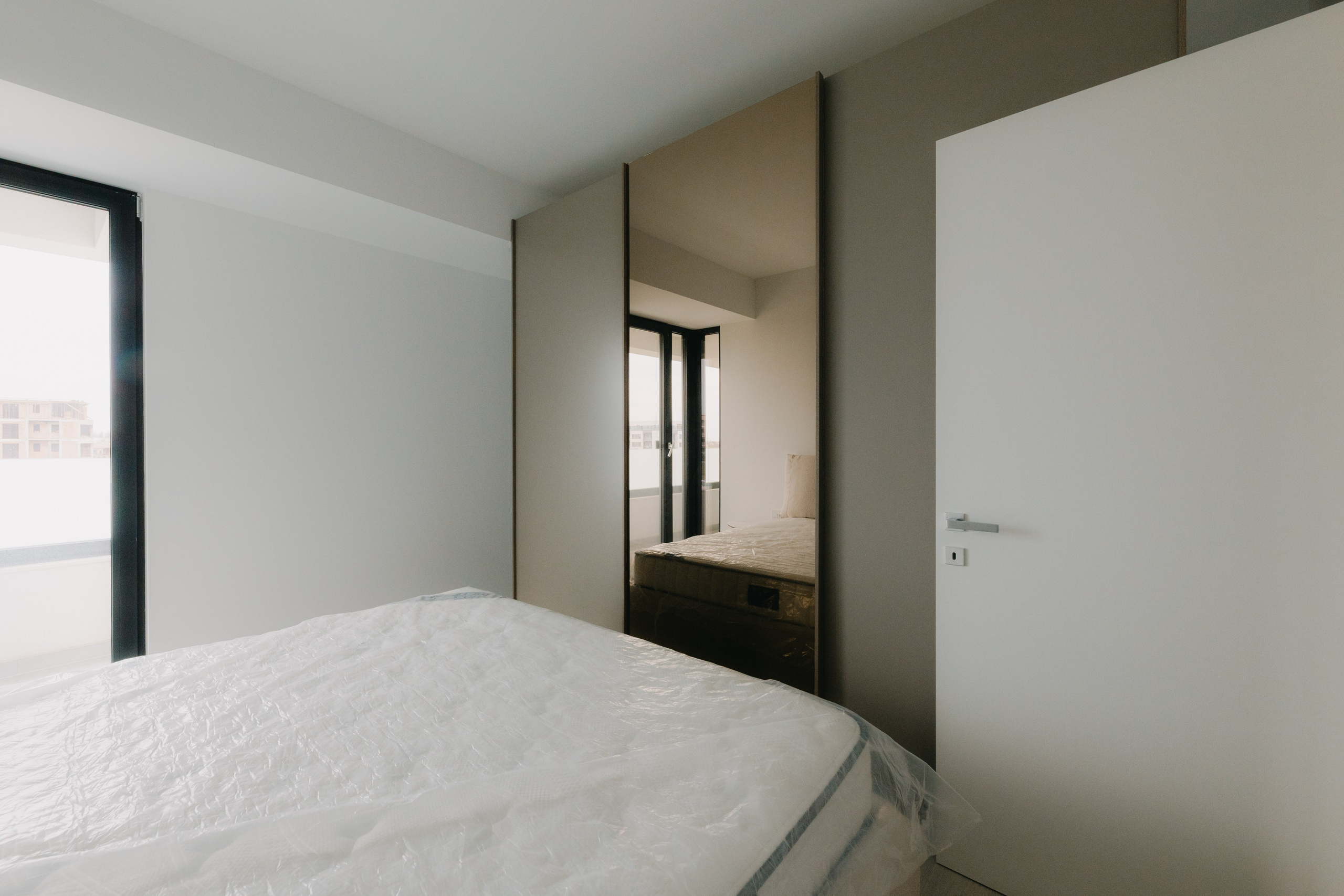 Imobiliare & Interioare - Foto