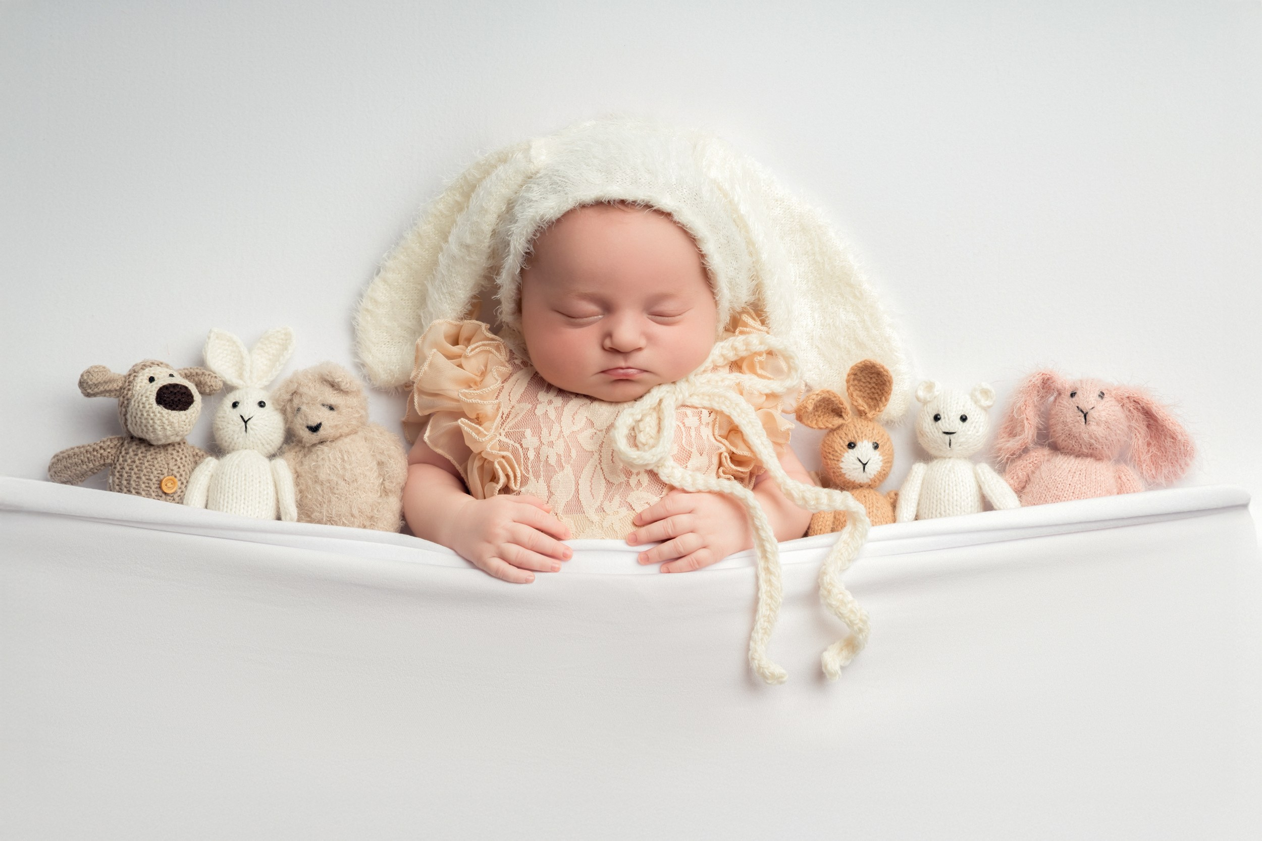 Newborn photo session Stevenage, Hertfordshire. Photographer. Stevenage, Hertfordshire family, maternity and newborn photographer