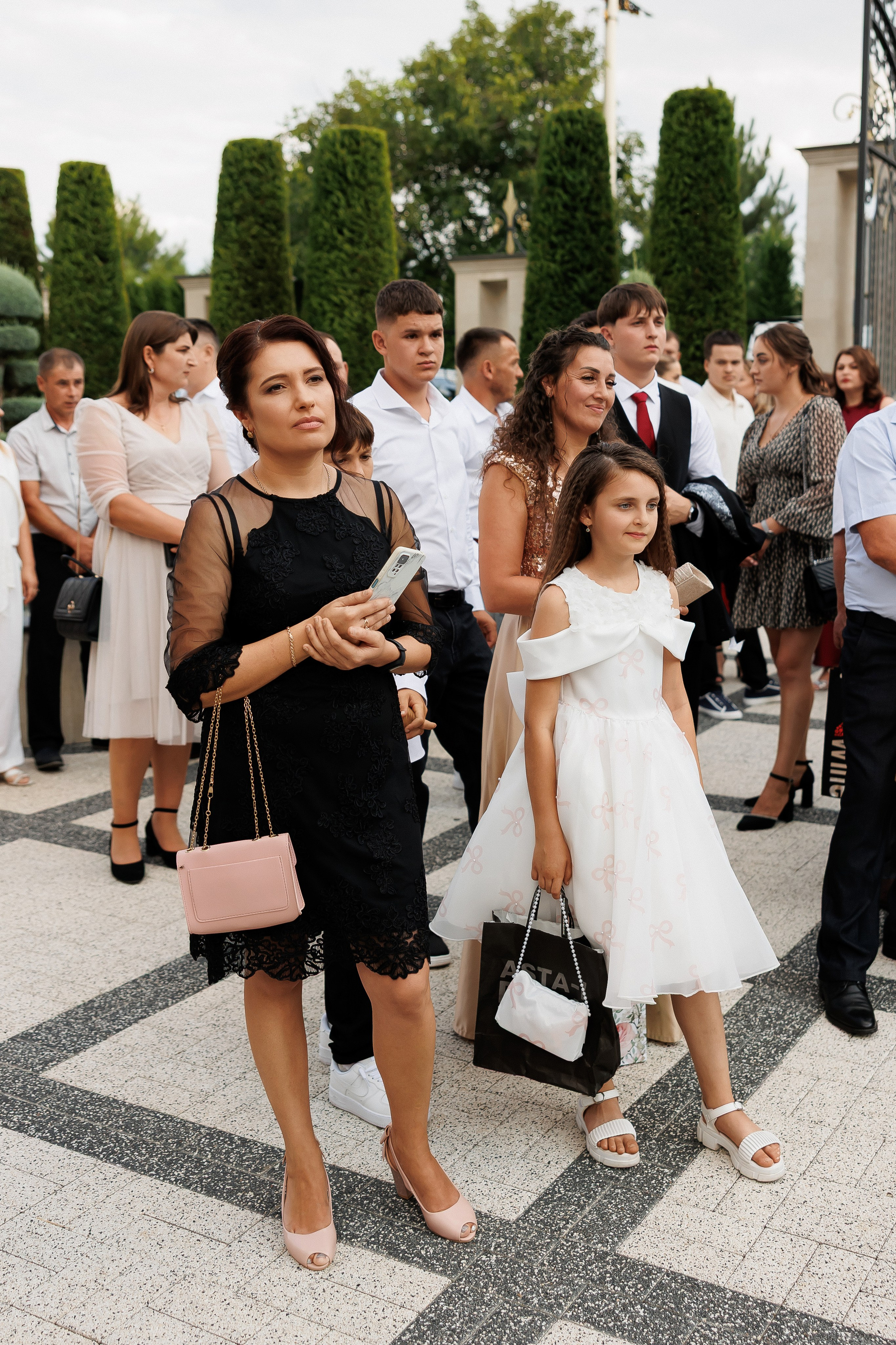 Eugen & Livia — Grand Elysee — Wedding Day. Servicii Foto și Video 067188353