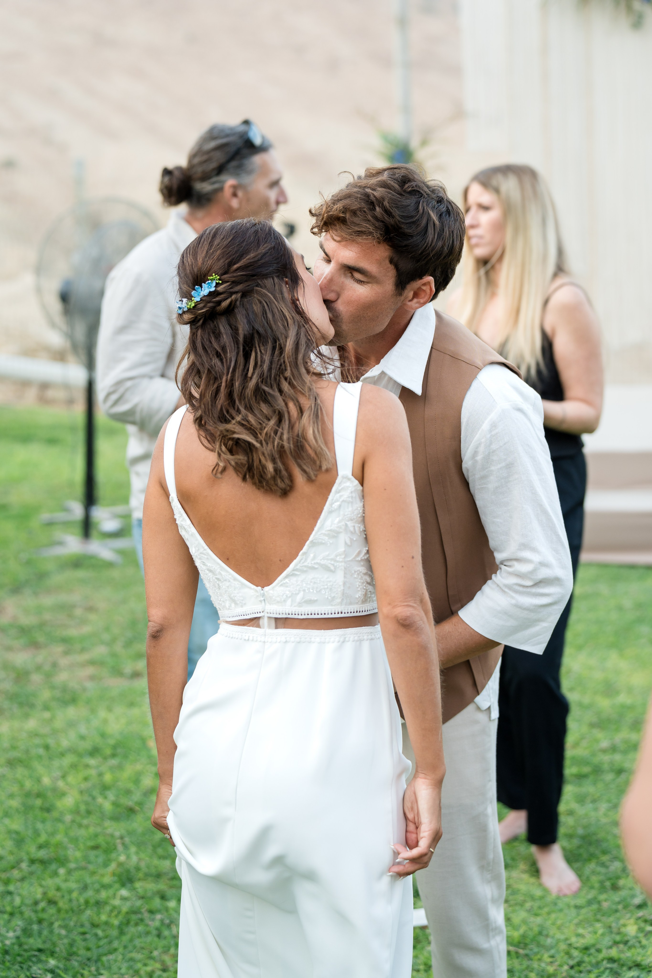 Shirley & Yoav. AMIR BUCHNIK PHOTOGRAPHER