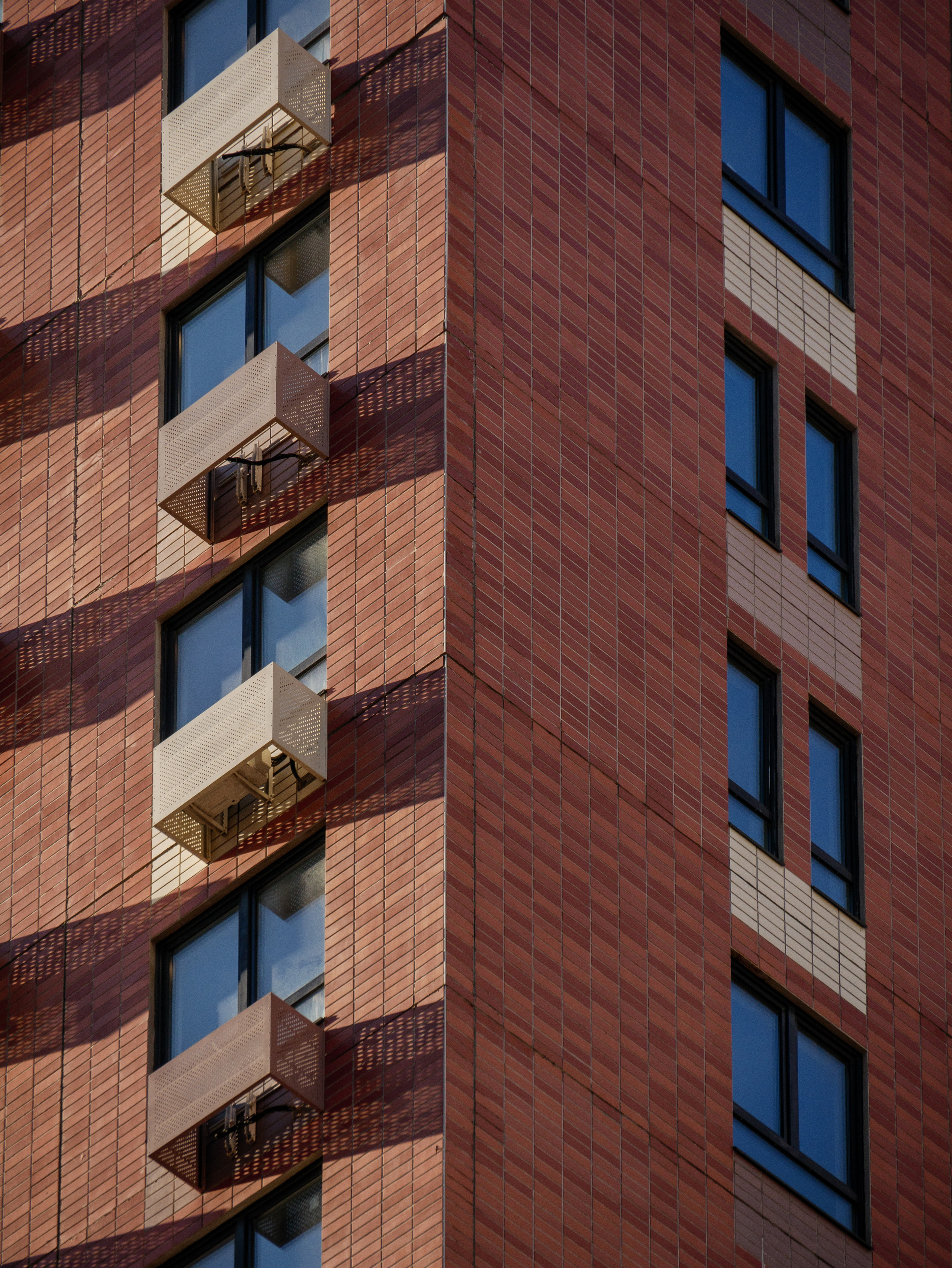 Rhythms of Ilmensky 17, Moscow. Worldwide photographer VOINOV