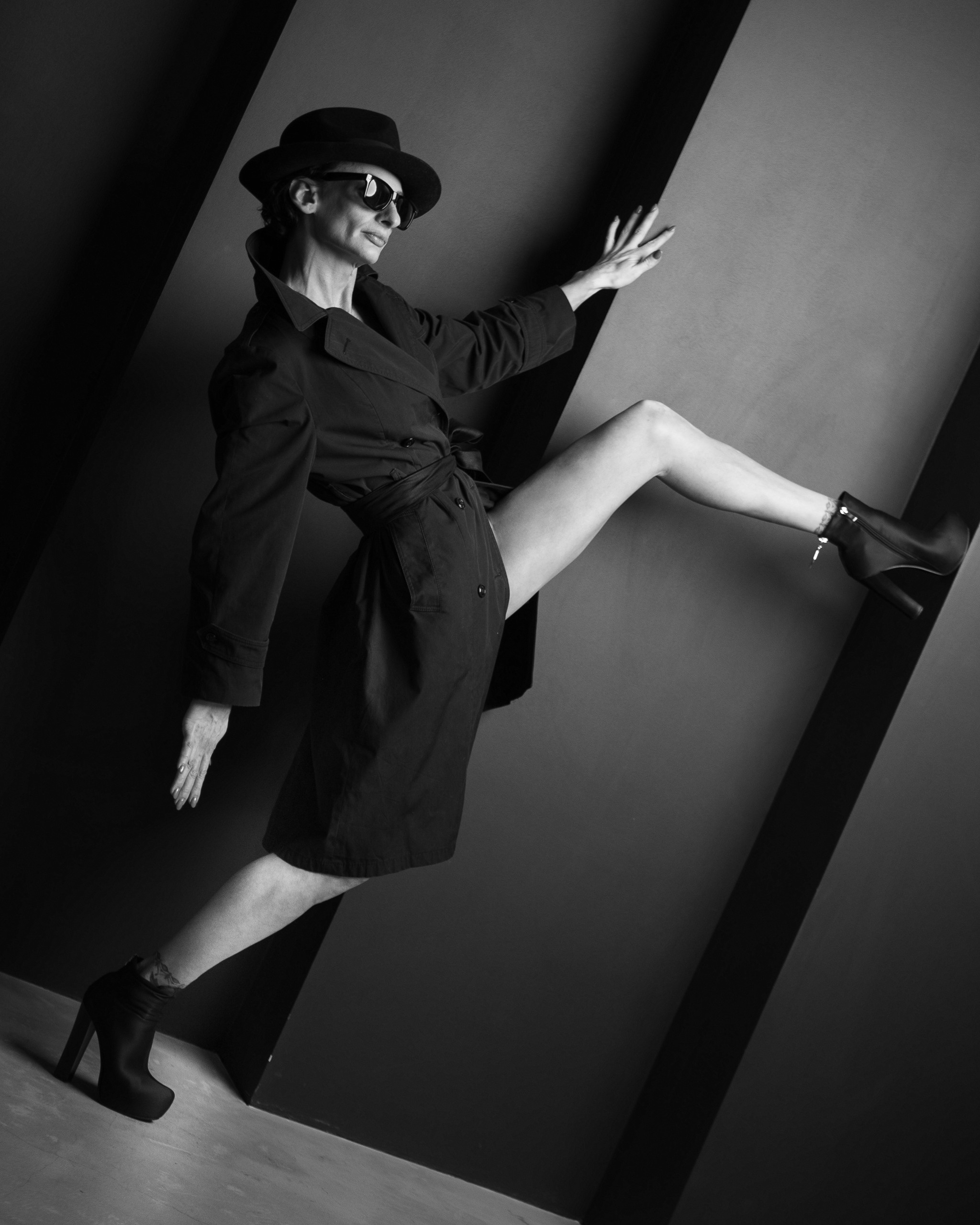 Olesya | BLACK. Worldwide photographer VOINOV