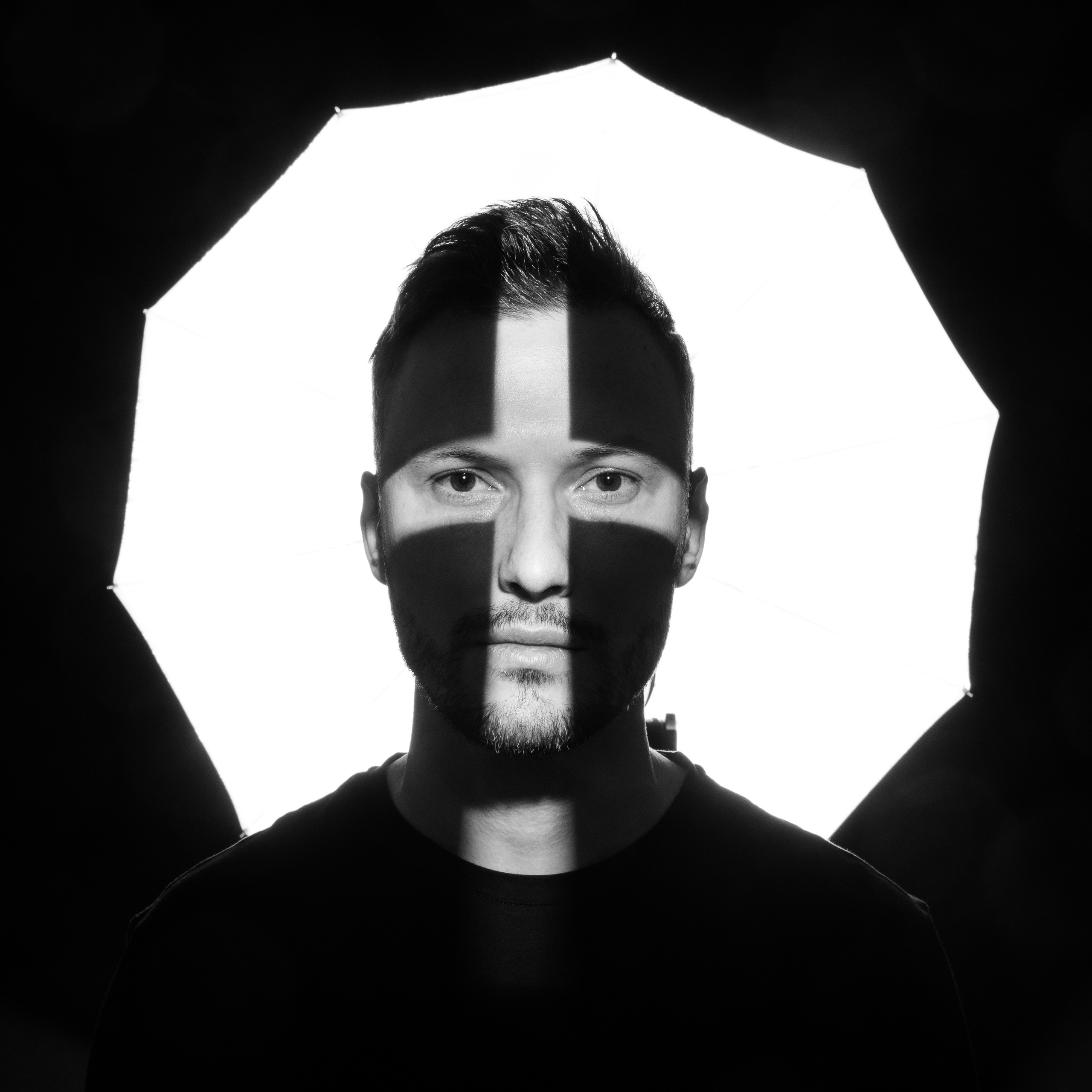 SPEACTURES |George Mayer. Worldwide photographer VOINOV