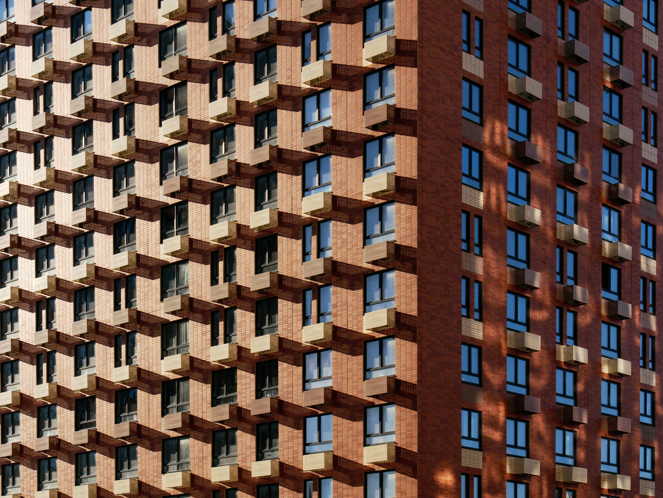 Rhythms of Ilmensky 17, Moscow. Worldwide photographer VOINOV