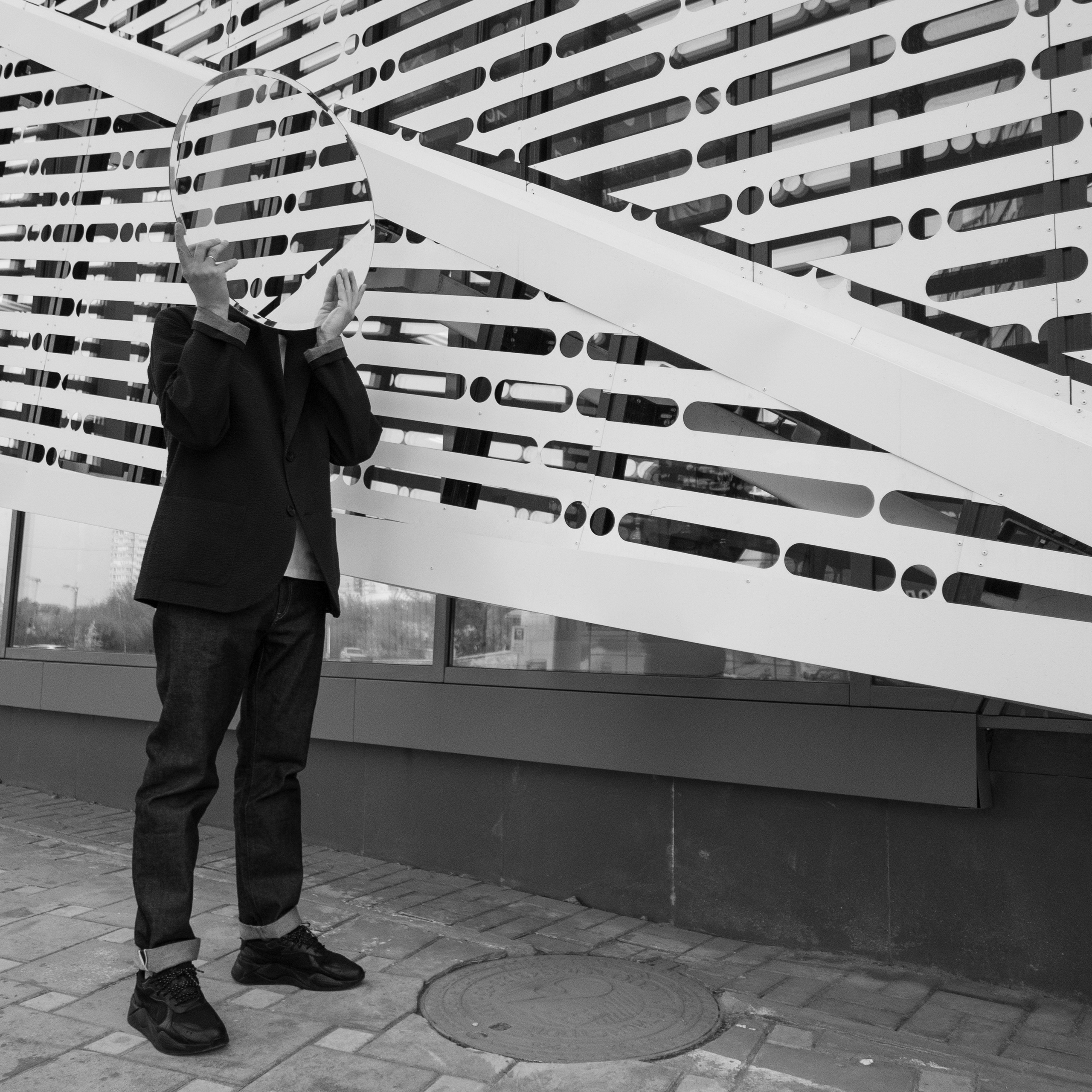 SPEACTURES | Slava. Worldwide photographer VOINOV