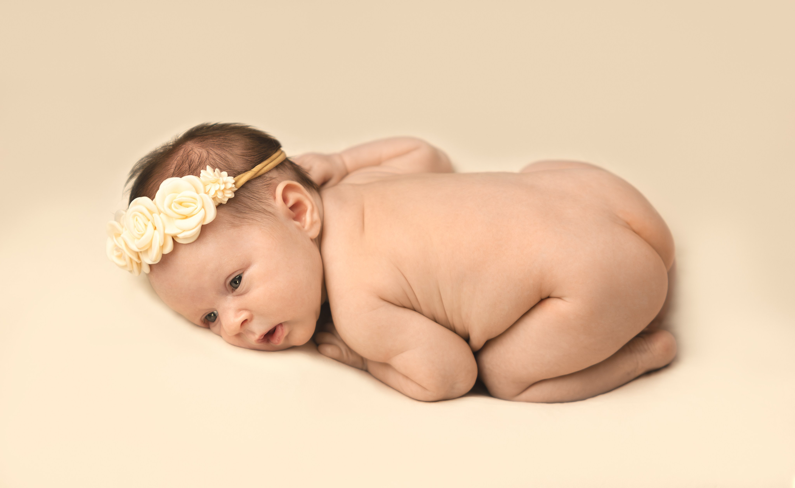 Newborn. Women’s photographer in Coventry, UK. Boudoir and portraits are my focus; I also capture couples, mini weddings, maternity & newborns