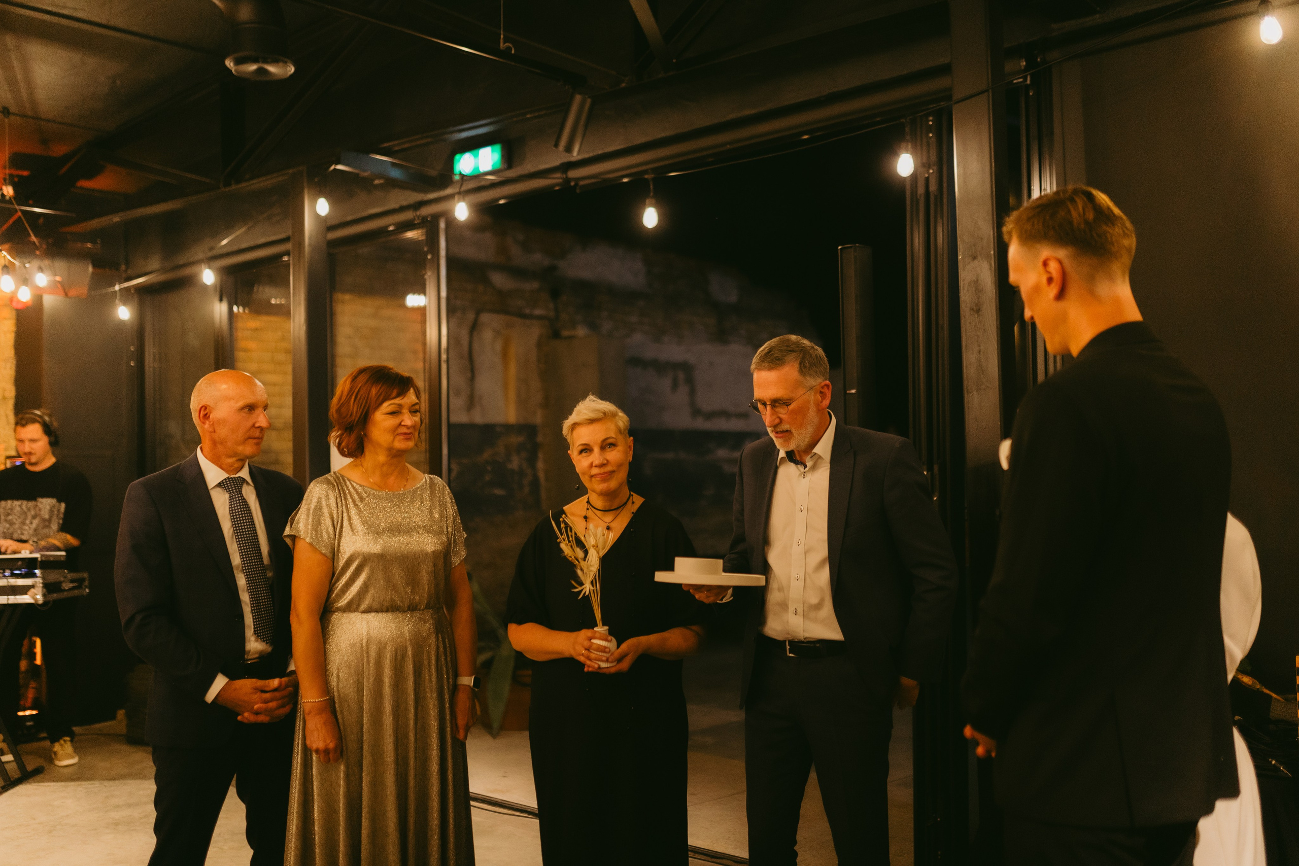 Miglė ir Mindaugas | 2024 | MIESTO VESTUVĖS. Vestuvių ir šeimų fotografė Lena Bondarenko / belove photo