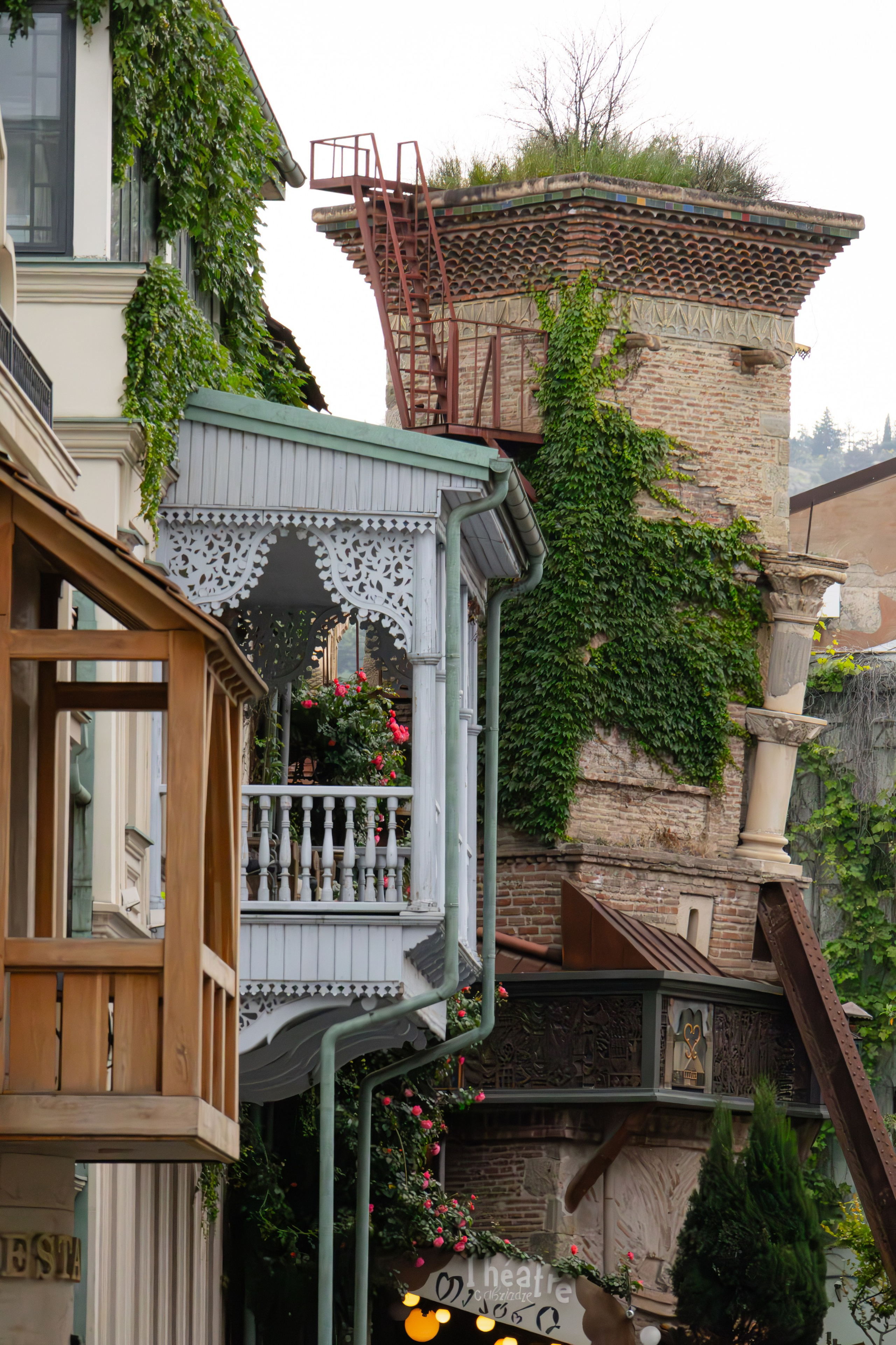 ქალაქი და ადამიანი. FramefreeMan