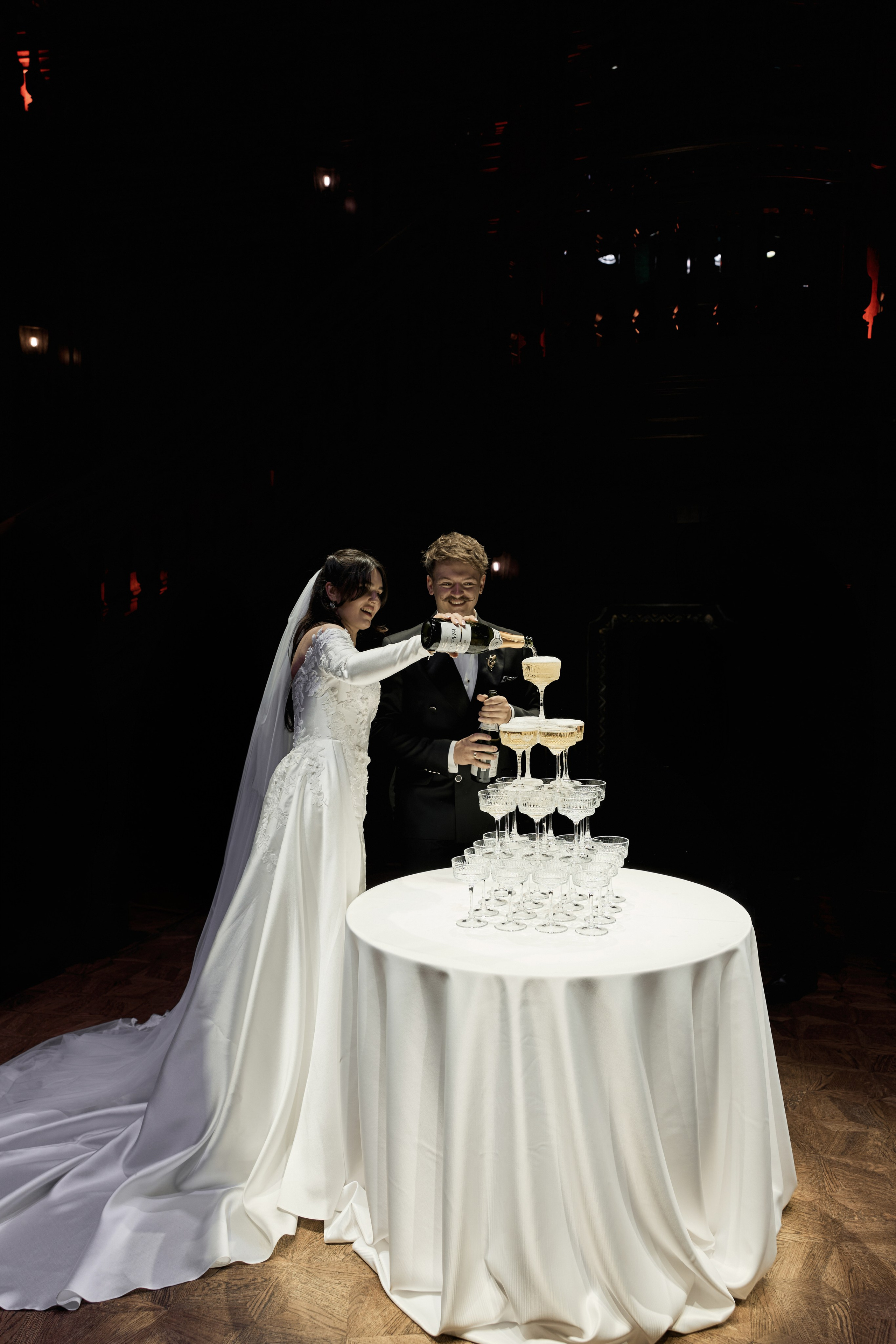 Wiktoria & Kacper. Pałac Goetz. Fotograf ślubny i rodzinny w Krakowie Yana Klymova