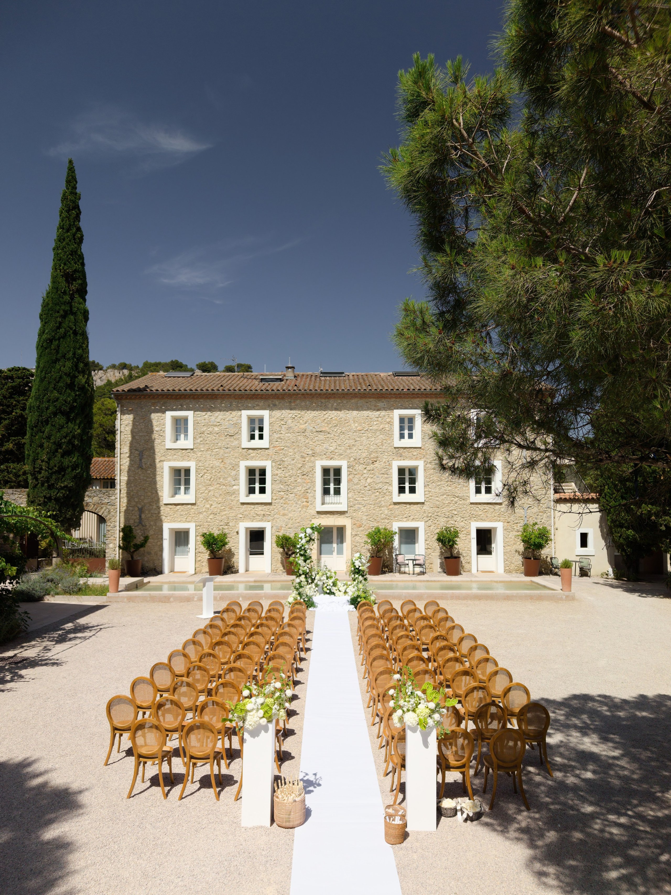 Wedding at Château L’Hospitalet in Narbonne, France. Destination Wedding Photographer — Nikita Burtsev