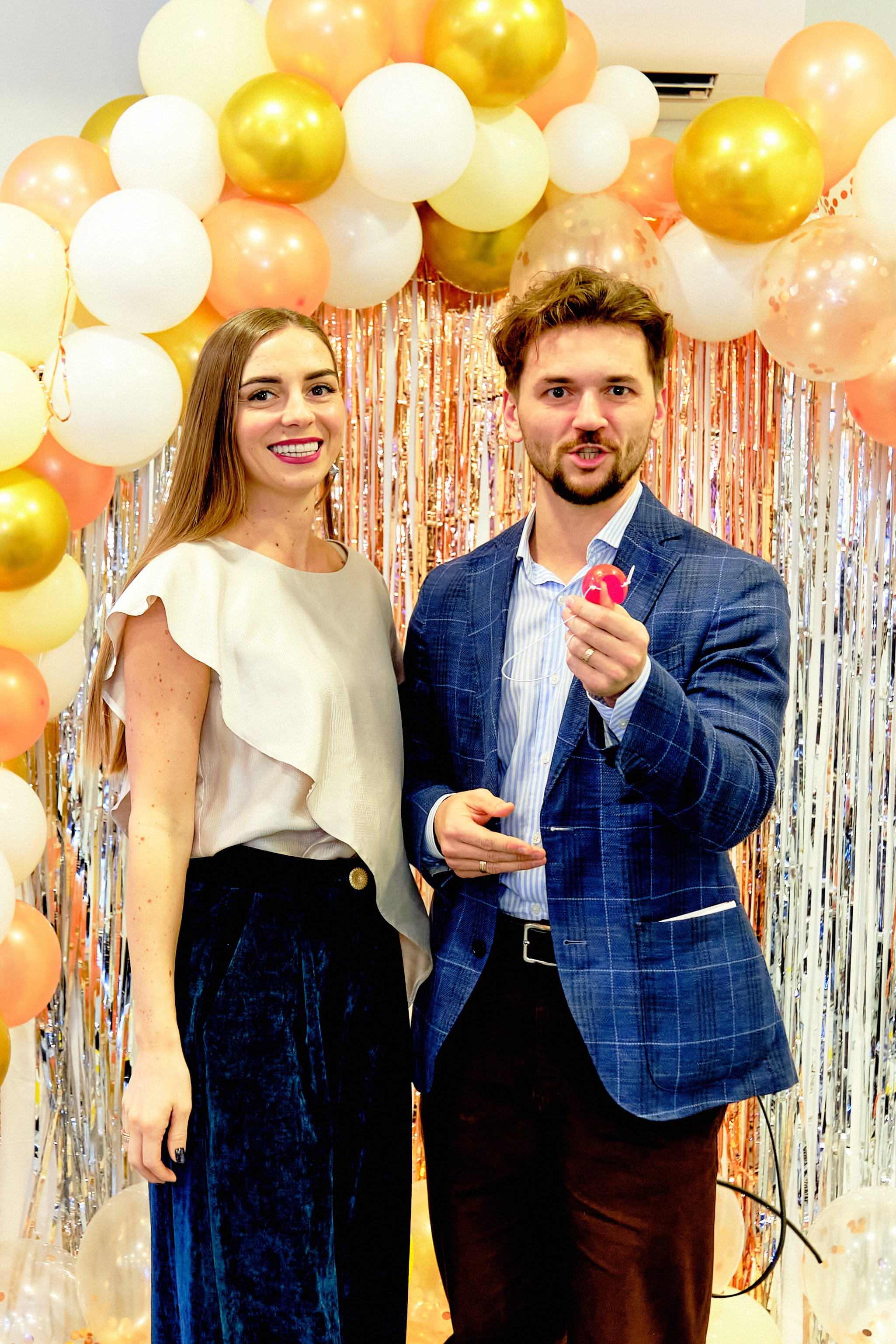 Фоторепортаж з благодійного Новорічного балу у Чорногорії. Портретний фотограф Альона Новгородцева