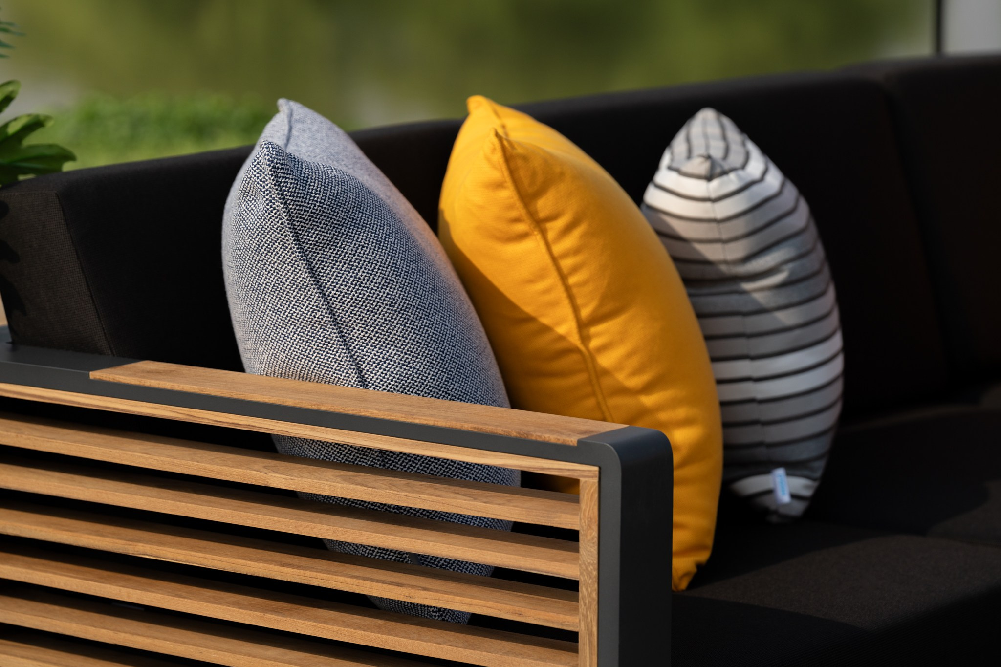 Suncoast Outdoor Furniture | Al Qudra | set 1. Zakhar Leshkov Photo