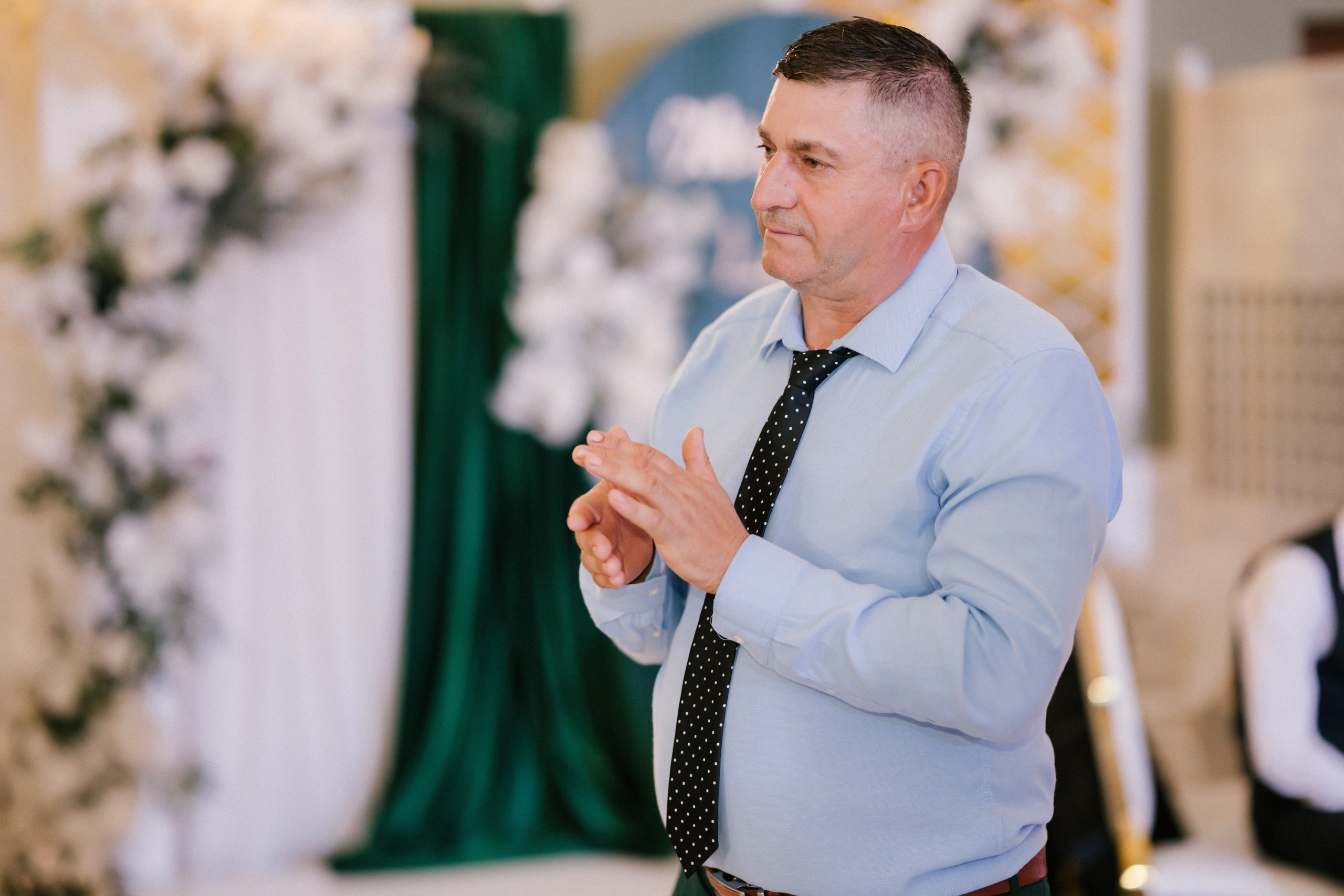 - mireasă Lavinia pregătire casa părintească Hârlău- mire Mihai pregătire Flămânzi cavalerii de onoare- fotograf nuntă Casa Jorovlea- ședință foto miri Mihai și Lavinia- nuntă elegantă Casa Jorovlea- fotografie de nuntă naturală România- domnișoare de onoare pregătire mireasă- emoții nuntă biserică- dansul mirilor Casa Jorovlea* fotograf profesionist nuntă Botoșani Iași* fotografie documentară de nuntă- familie și prieteni la nuntă- nași Mihai și Nicoleta nuntă- portret mireasă în lumină naturală- petrecere nuntă Casa Jorovlea- Nuntă Mihai și Lavinia – momente emoționante din ziua nunții, pregătirile mirilor în Hârlău și Flămânzi, ceremonia religioasă și ședința foto realizată de  AlinoFotoStudio -  Mireasa Lavinia în timpul pregătirilor la Hârlău-  Mihai pregătit de cavalerii de onoare în Flămânzi - Ceremonia religioasă a mirilor Mihai și Lavinia-Ședință foto romantică de nuntă Mihai și Lavinia - Dansul mirilor la petrecerea de nuntă -  fotograf nuntă Iași-  fotograf nuntă Botoșani- wedding photography Romania- AlinoFotoStudio - AlinoFotoStudio - Alin Chirilă fotograf - fotograf Botoșani - fotograf Iași - fotograf Hârlău - fotograf Bacău - fotograf Suceava - fotograf București - fotograf Neamț - servicii foto video - fotograf evenimente - fotograf nuntă - fotograf botez - wedding photographer Romania - ședință foto nuntă - fotografie de eveniment - wedding photography - fotografie profesională - fotograf profesionist România- povestitor prin fotografie, servicii foto - video -profesionale