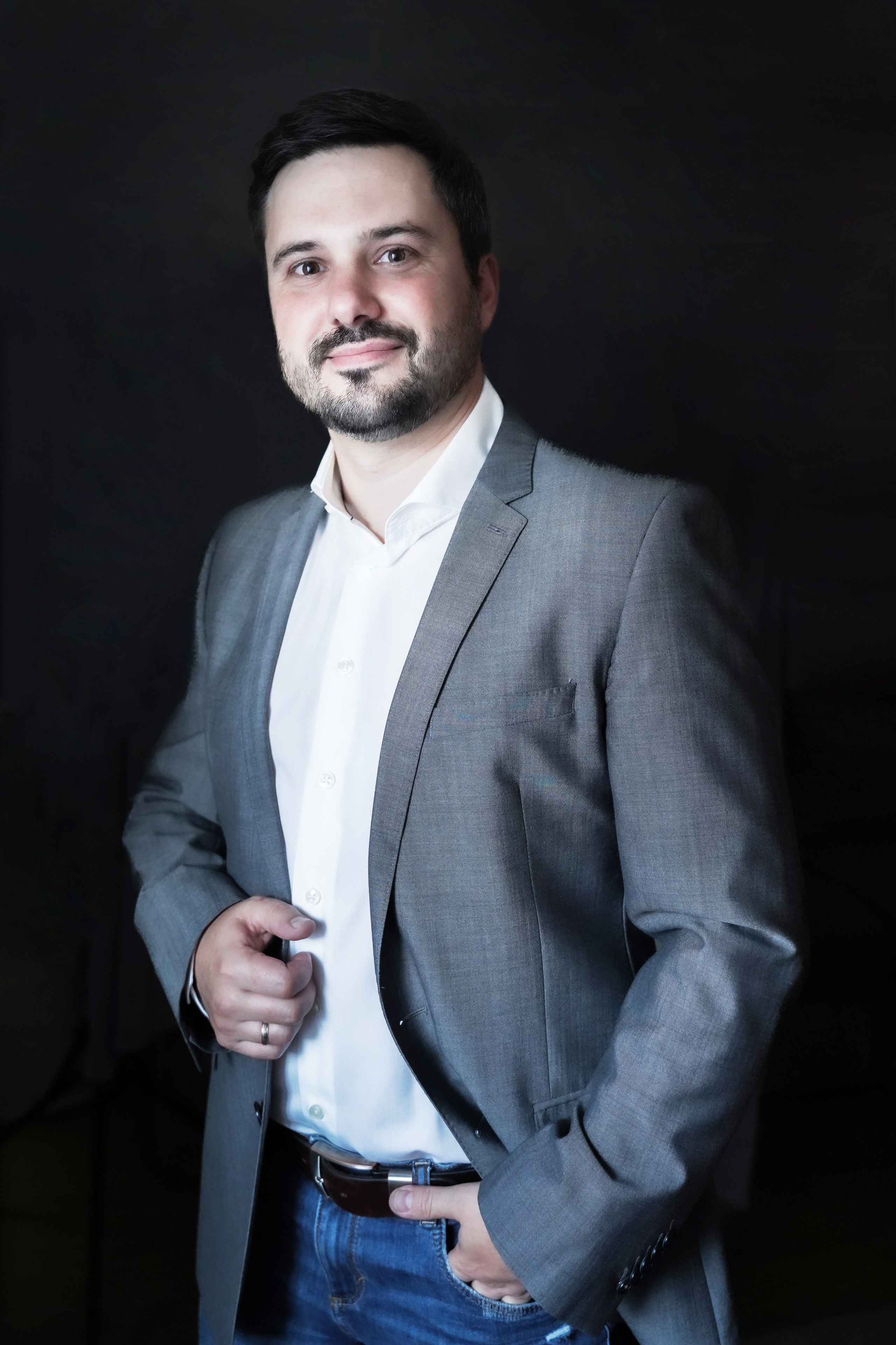 BUSINESS PORTRAIT. Nina Janeckova Fotografin und Videografin am Bodensee