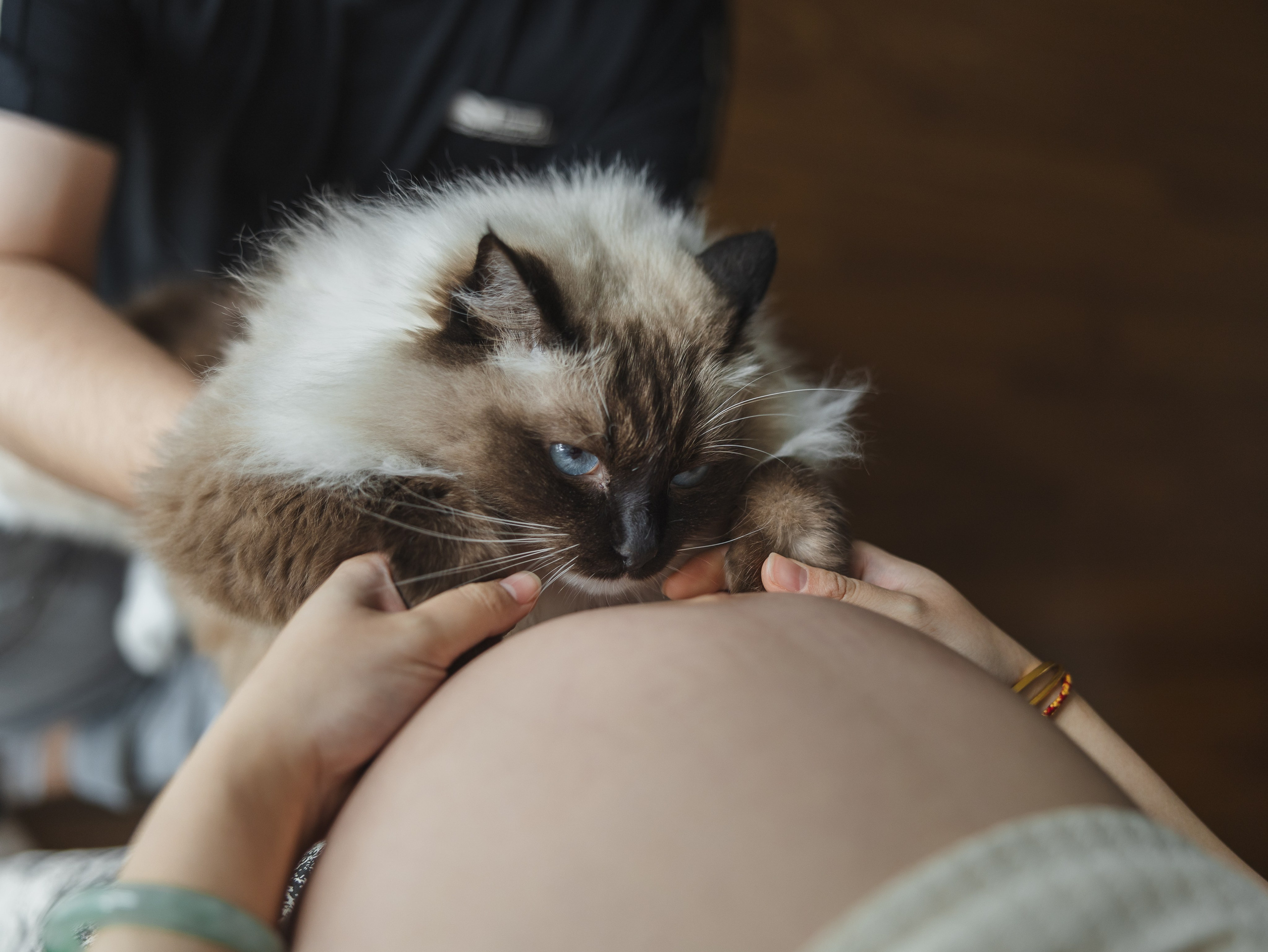 Candid photos of couple’s daily life. Shanghai Family Photographer Dora
