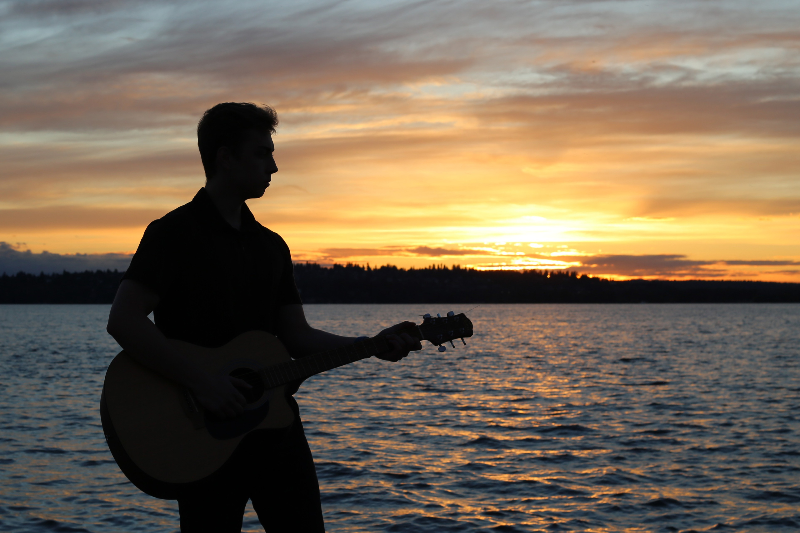 Waterfront Photoshoot. YuAnna studio. Family & Kids Photographer in Seattle area, located in