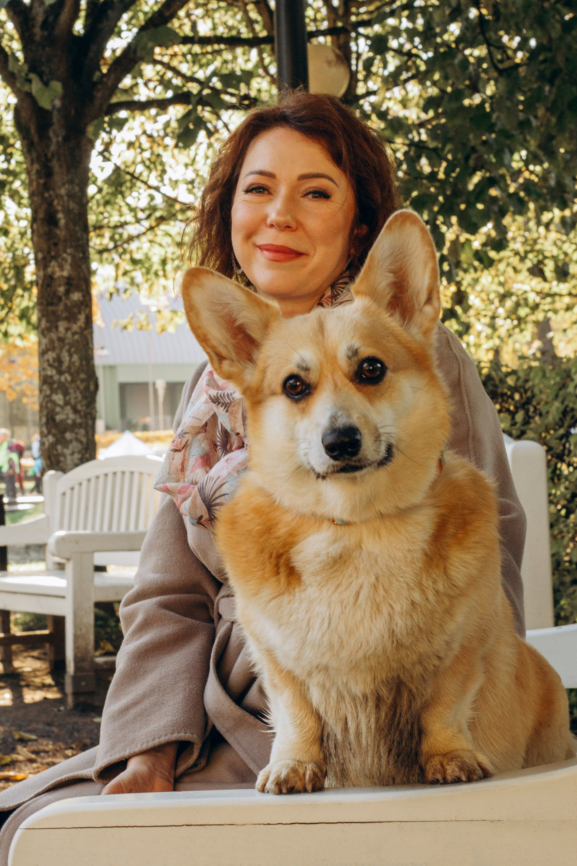 Irina and her Teffy, Pembroke Welsh Corgi. Kat Laisaar — Pet photographer in Tallinn