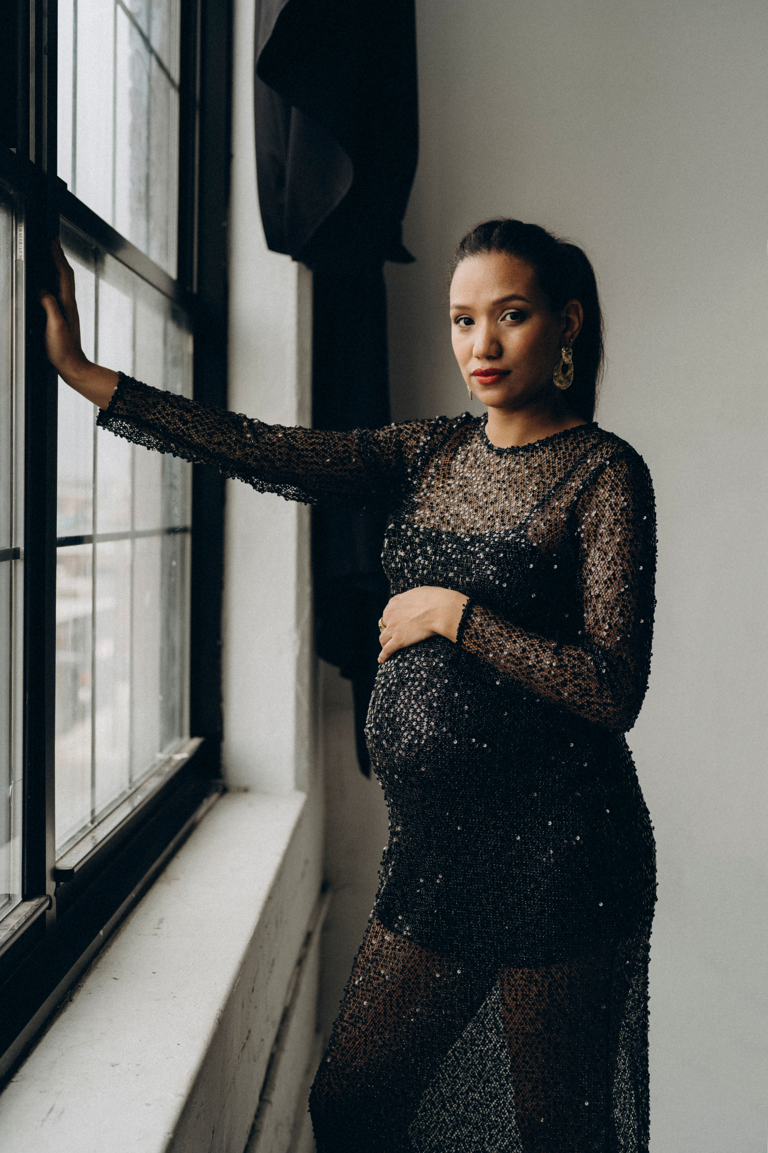 Katheryne. Modern maternity photographer in Long Island New York