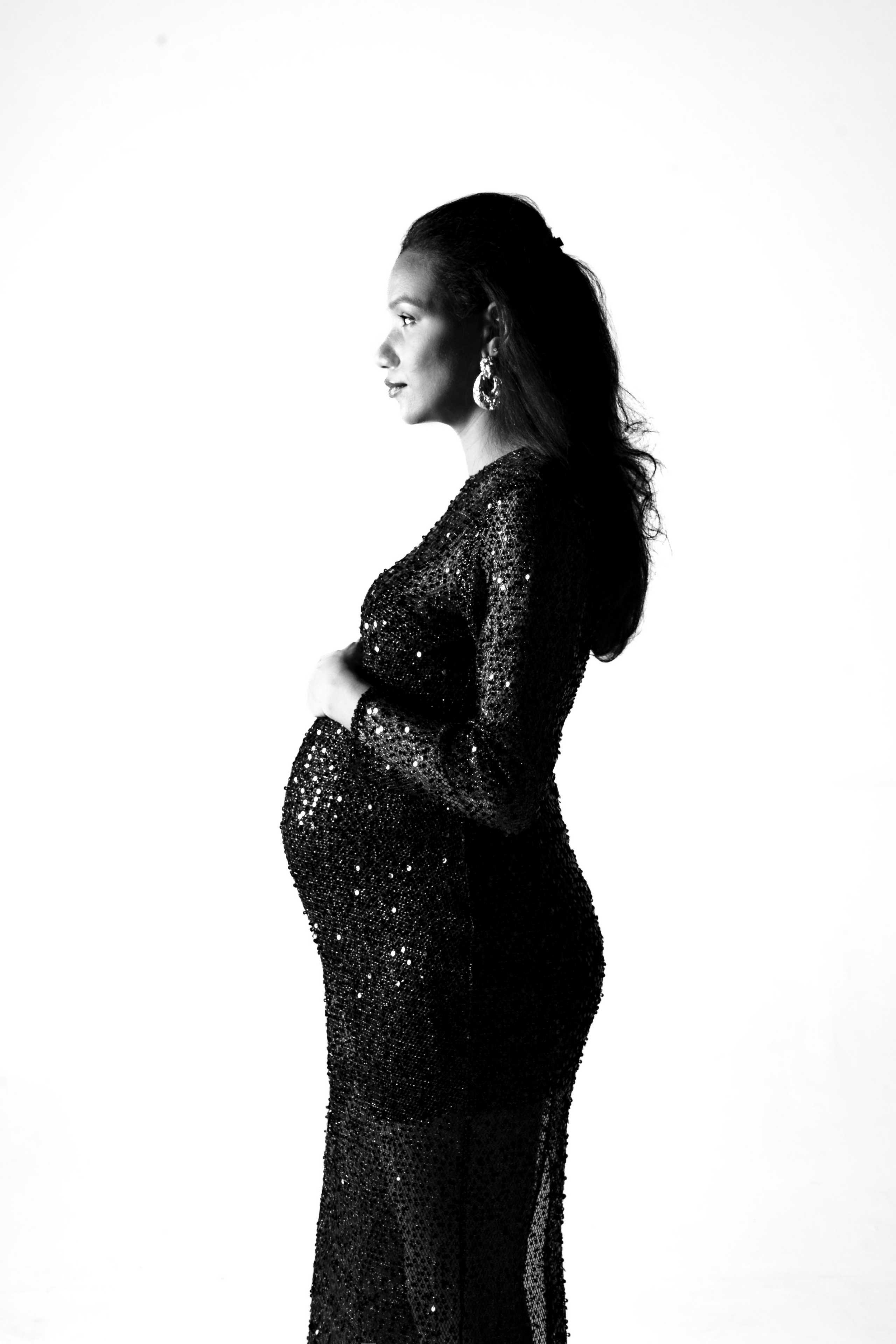 Katheryne. Modern maternity photographer in Long Island New York