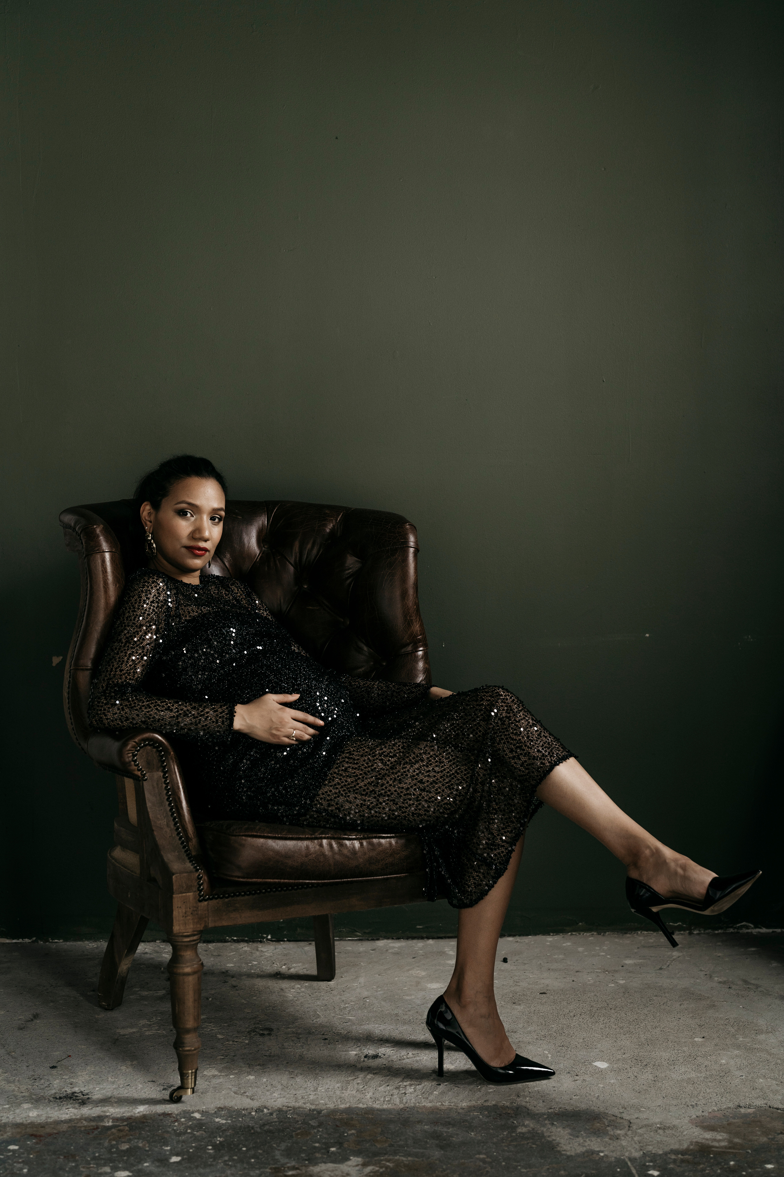 Katheryne. Modern maternity photographer in Long Island New York