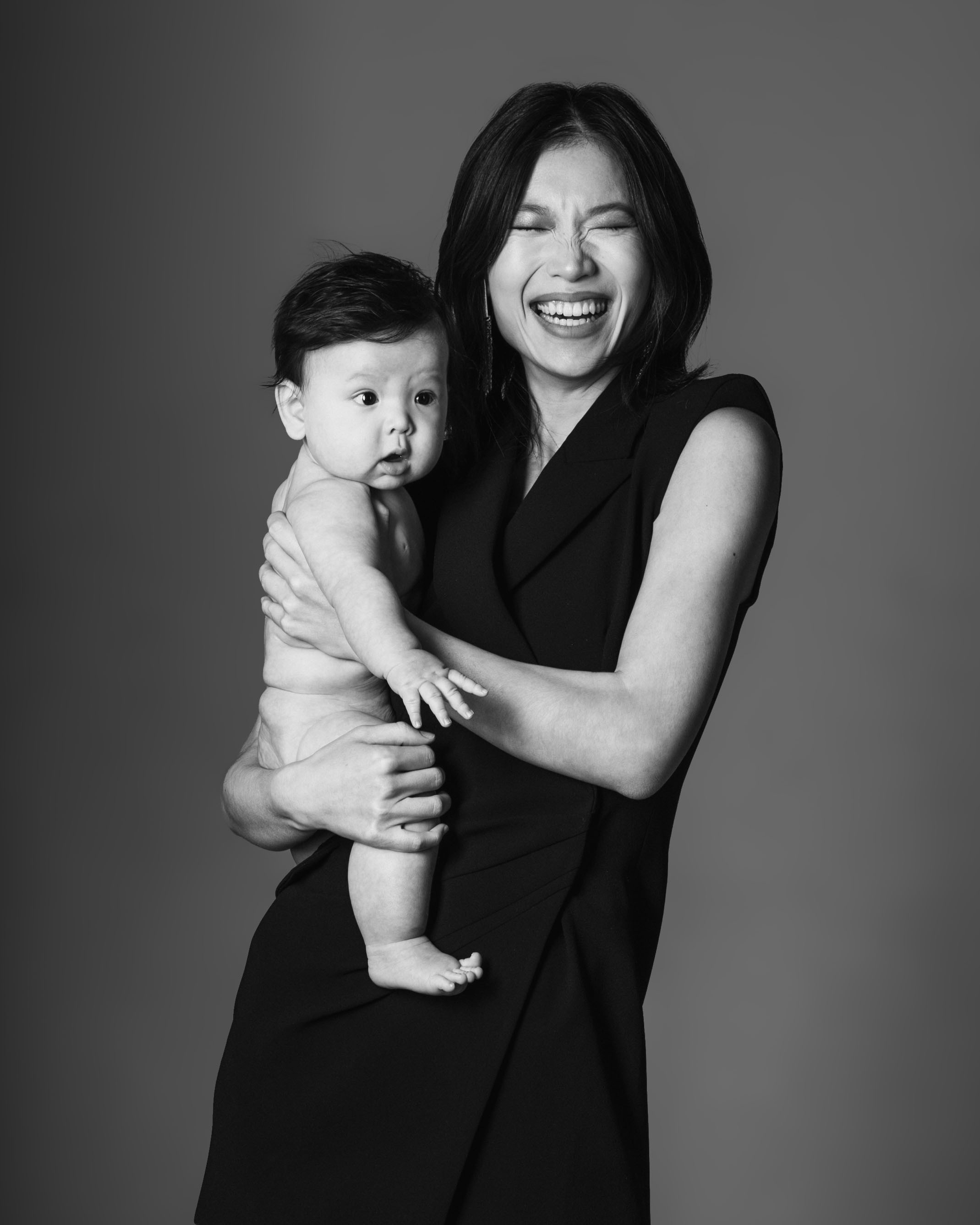 Yugi. Modern maternity photographer in Long Island New York