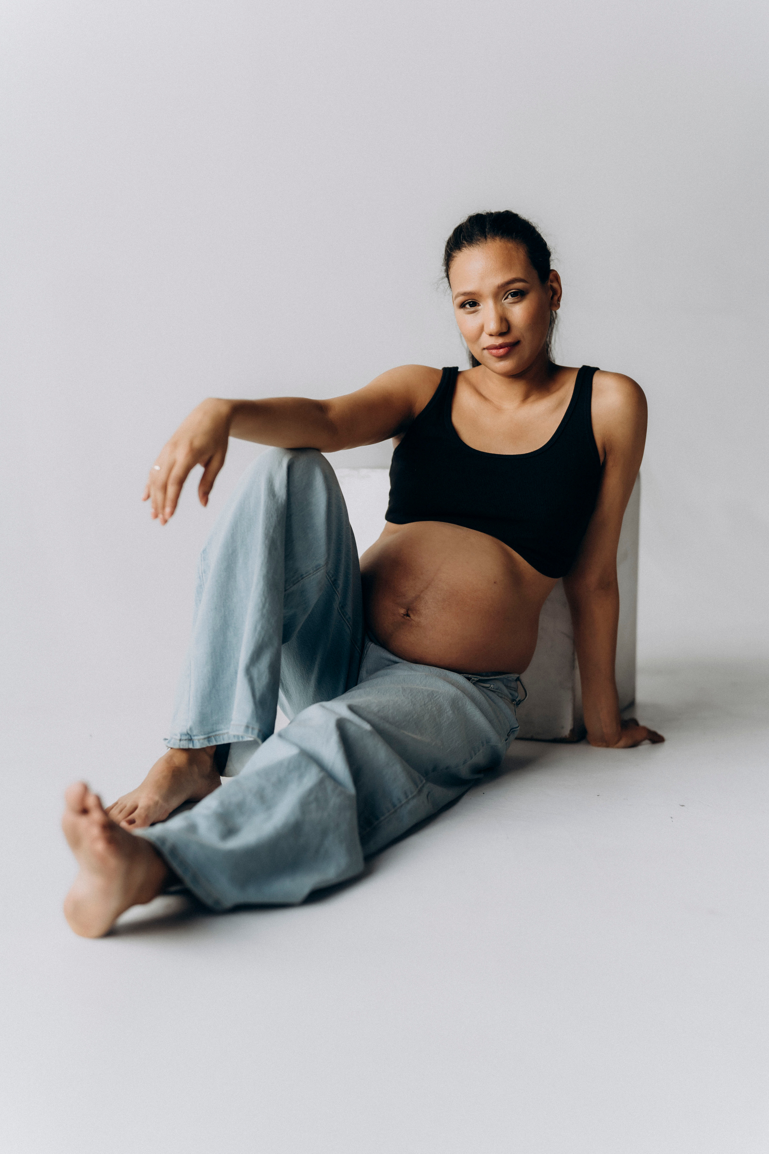 Katheryne. Modern maternity photographer in Long Island New York