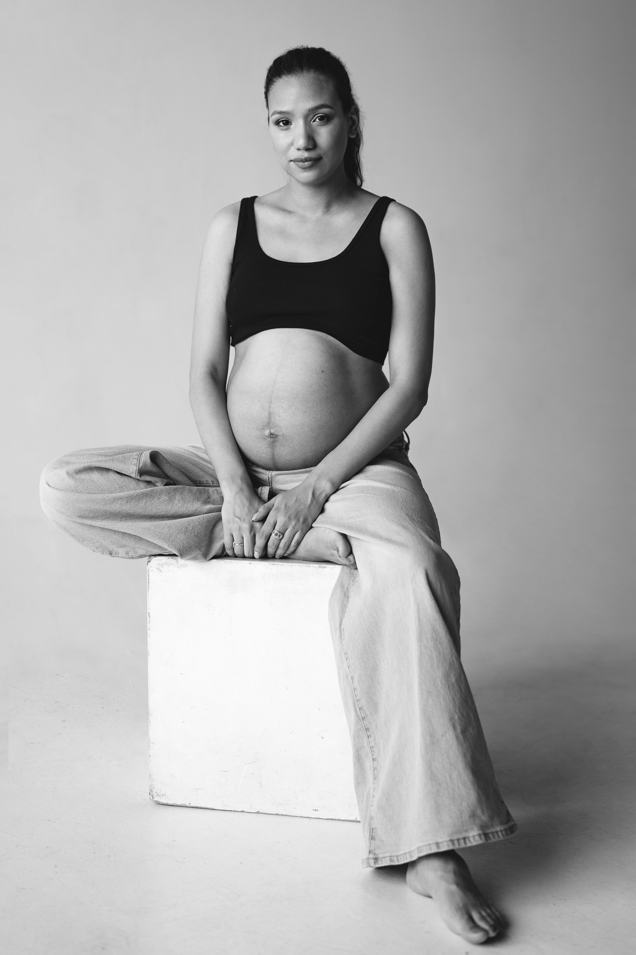 Katheryne. Modern maternity photographer in Long Island New York