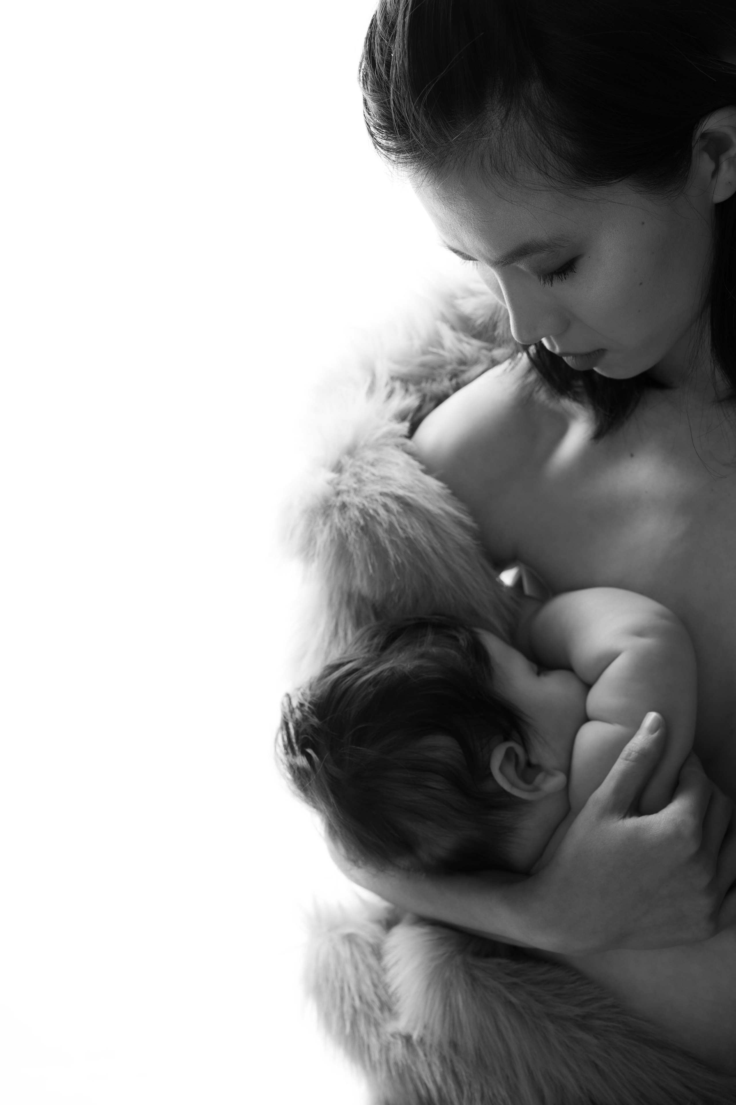 Yugi. Modern maternity photographer in Long Island New York