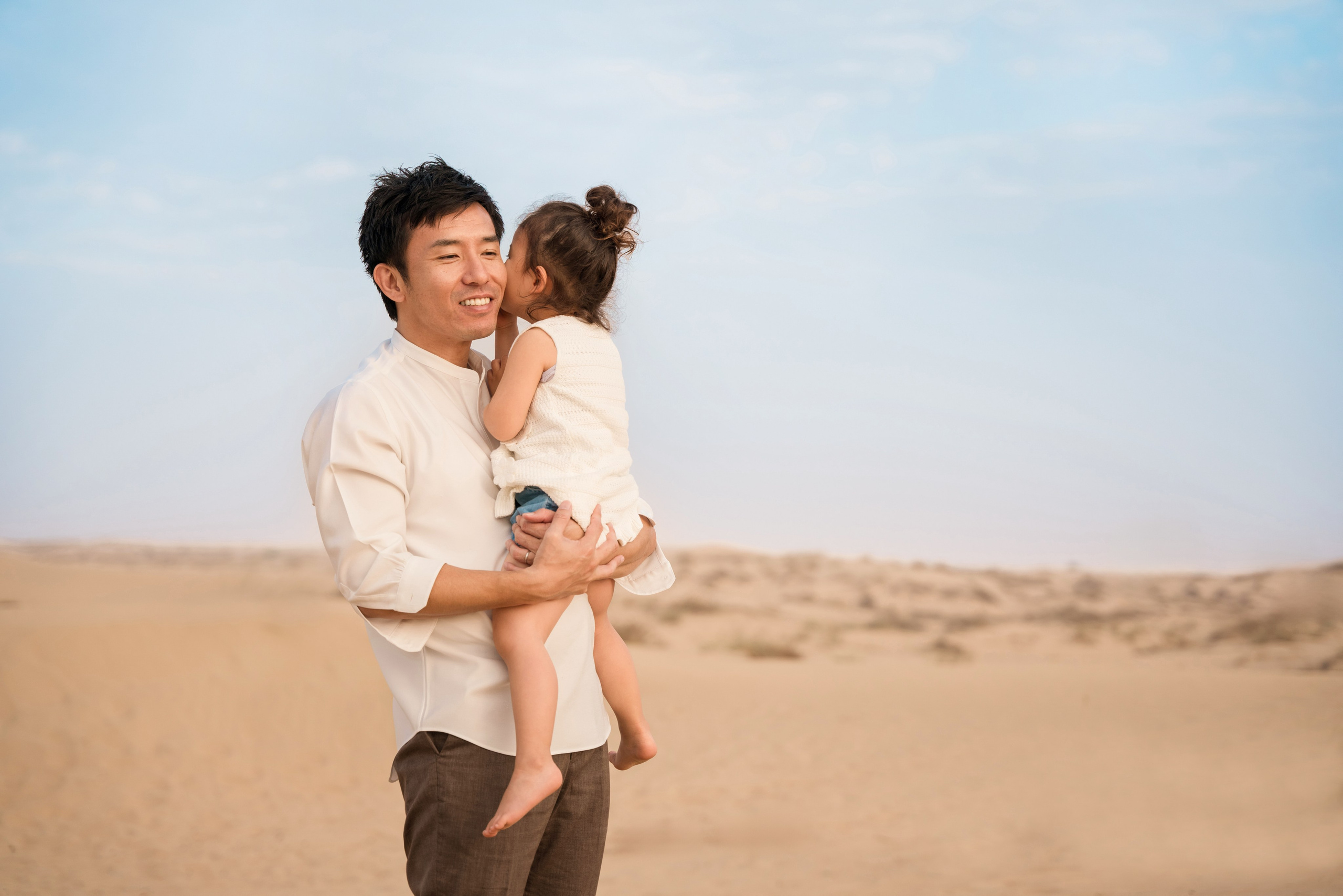 Sunrise in the dunes. Angela Iakovleva — Family Photographer in Dubai