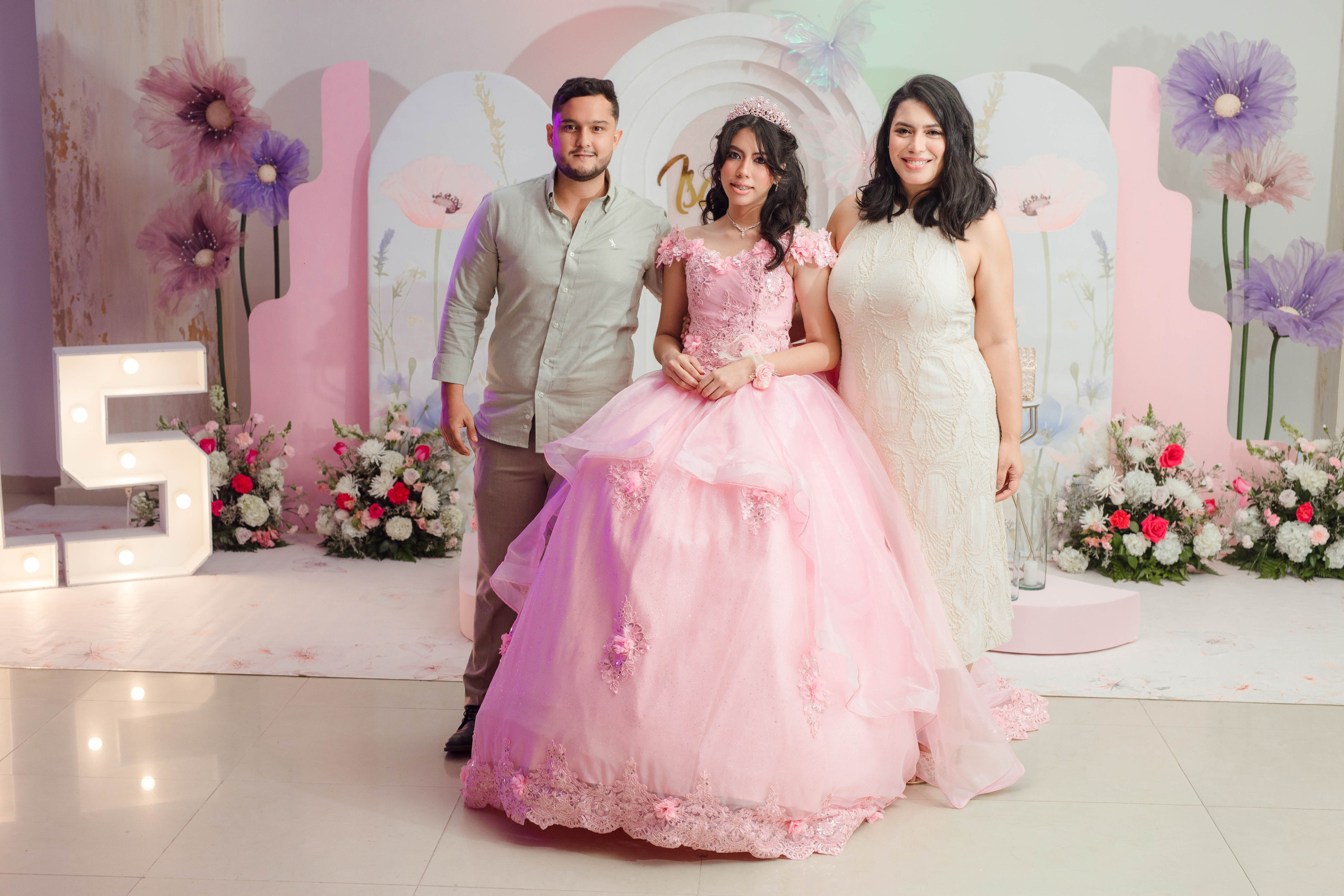 Isa is XV. Rose Miranda - Fotógrafa de niños y familias en Barranquilla