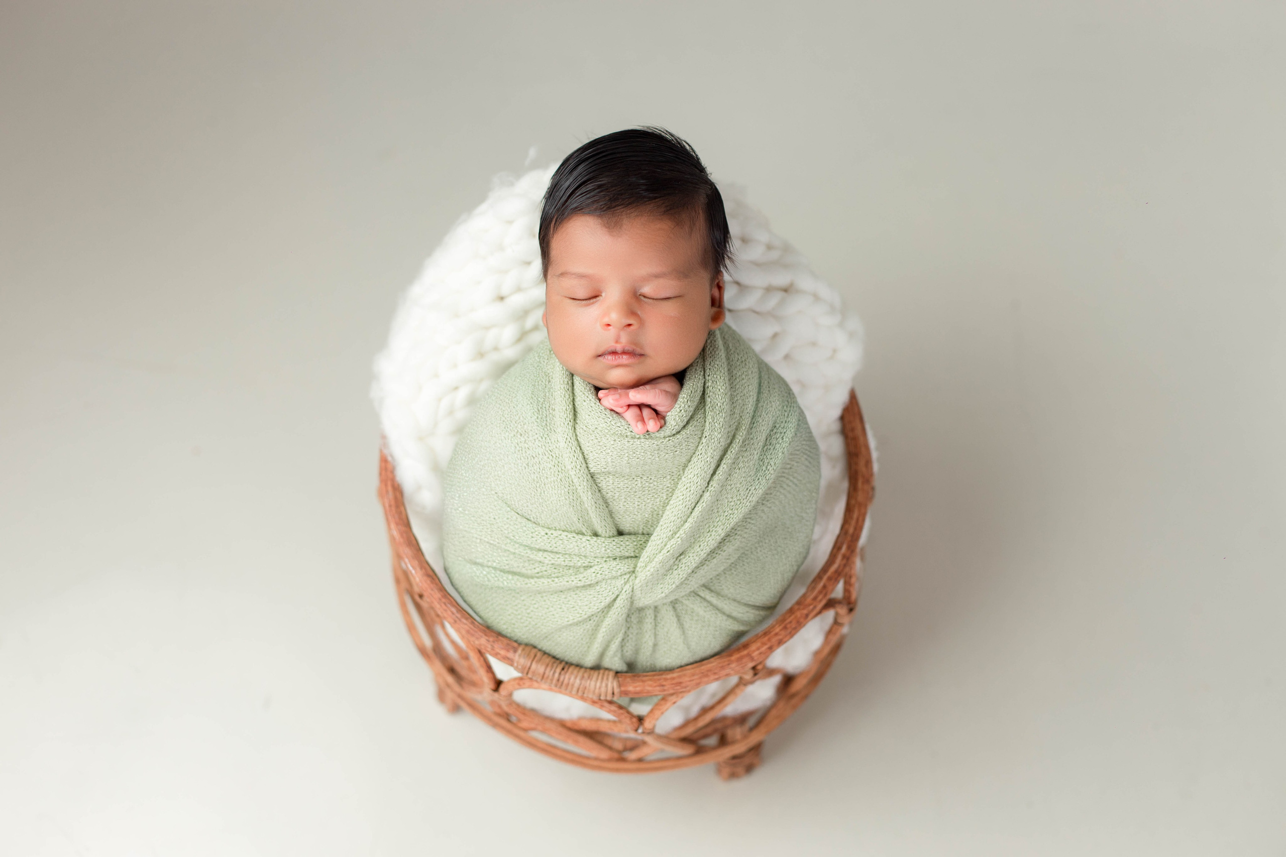 Samuel Newborn. Rose Miranda - Fotógrafa de niños y familias en Barranquilla
