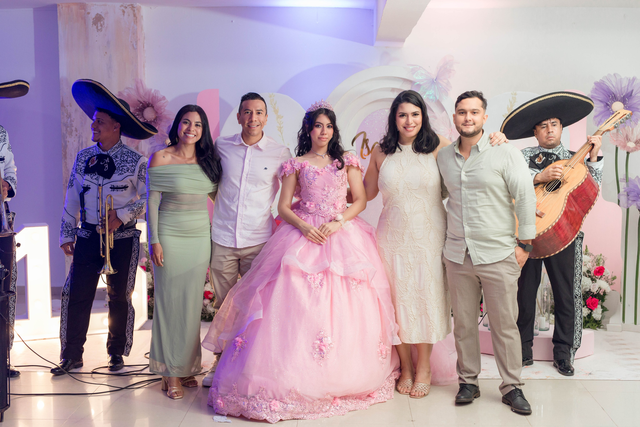 Isa is XV. Rose Miranda - Fotógrafa de niños y familias en Barranquilla