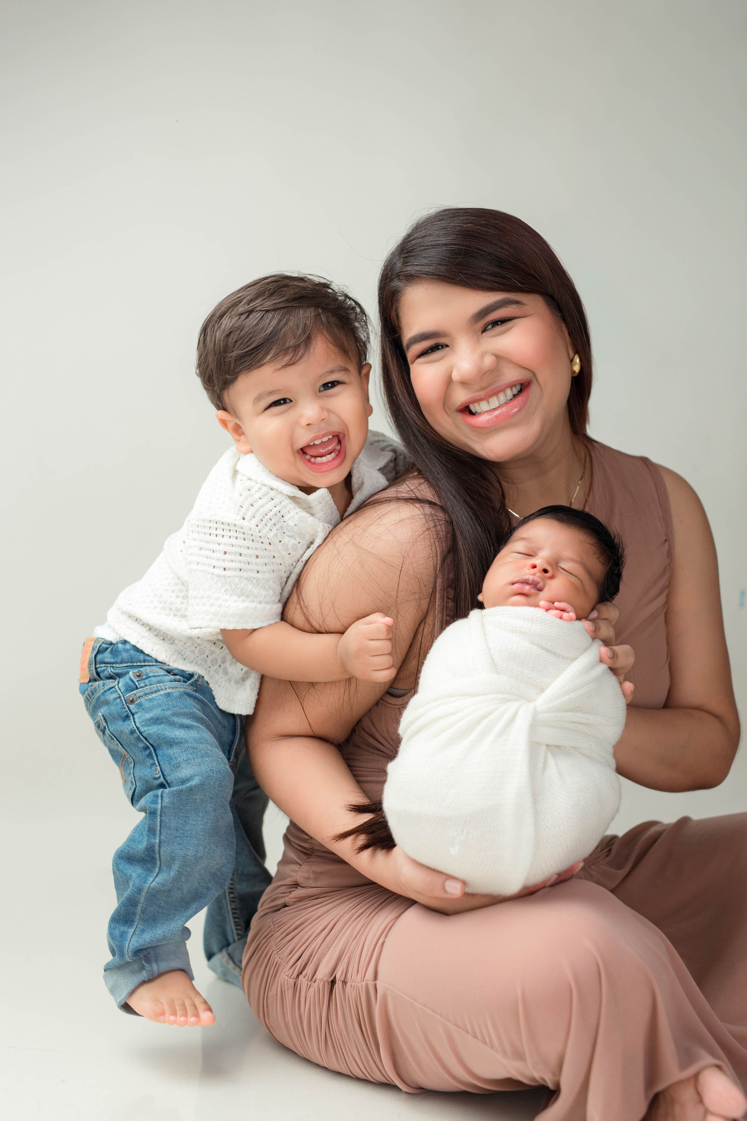 Samuel Newborn. Rose Miranda - Fotógrafa de niños y familias en Barranquilla