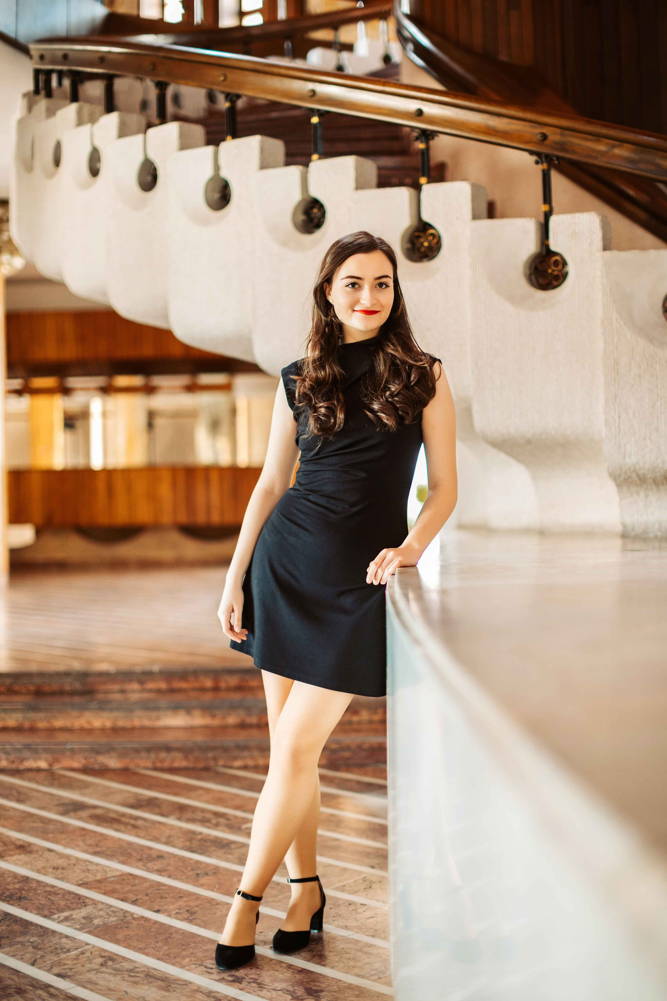 12C — Unirea. Contrast Studio