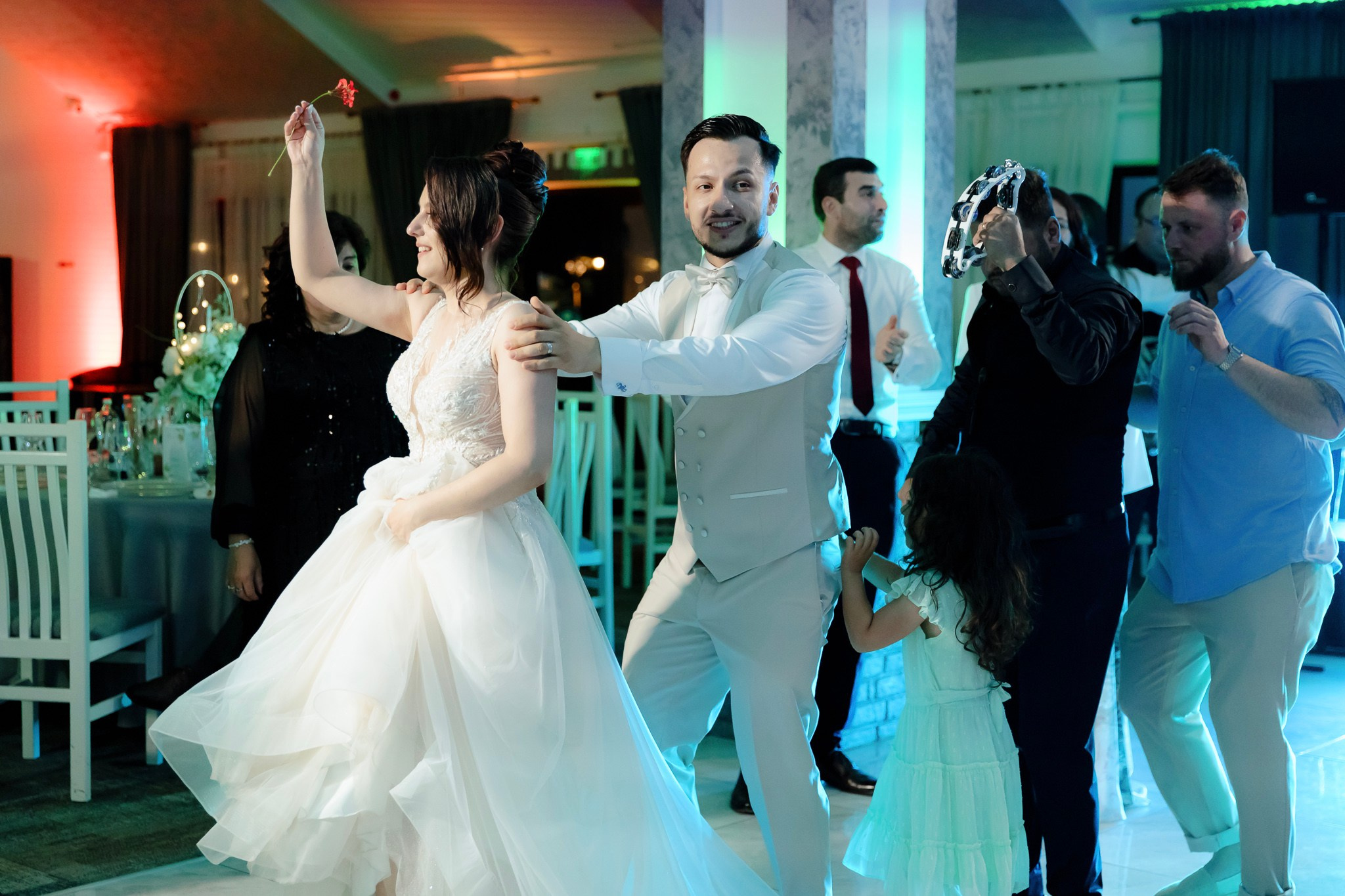 Ioana & Ionuț | Nuntă de poveste la Păstrăvăria Poiana din Mălini județul Suceava. Servicii foto-video profesionale, pentru momente de neuitat