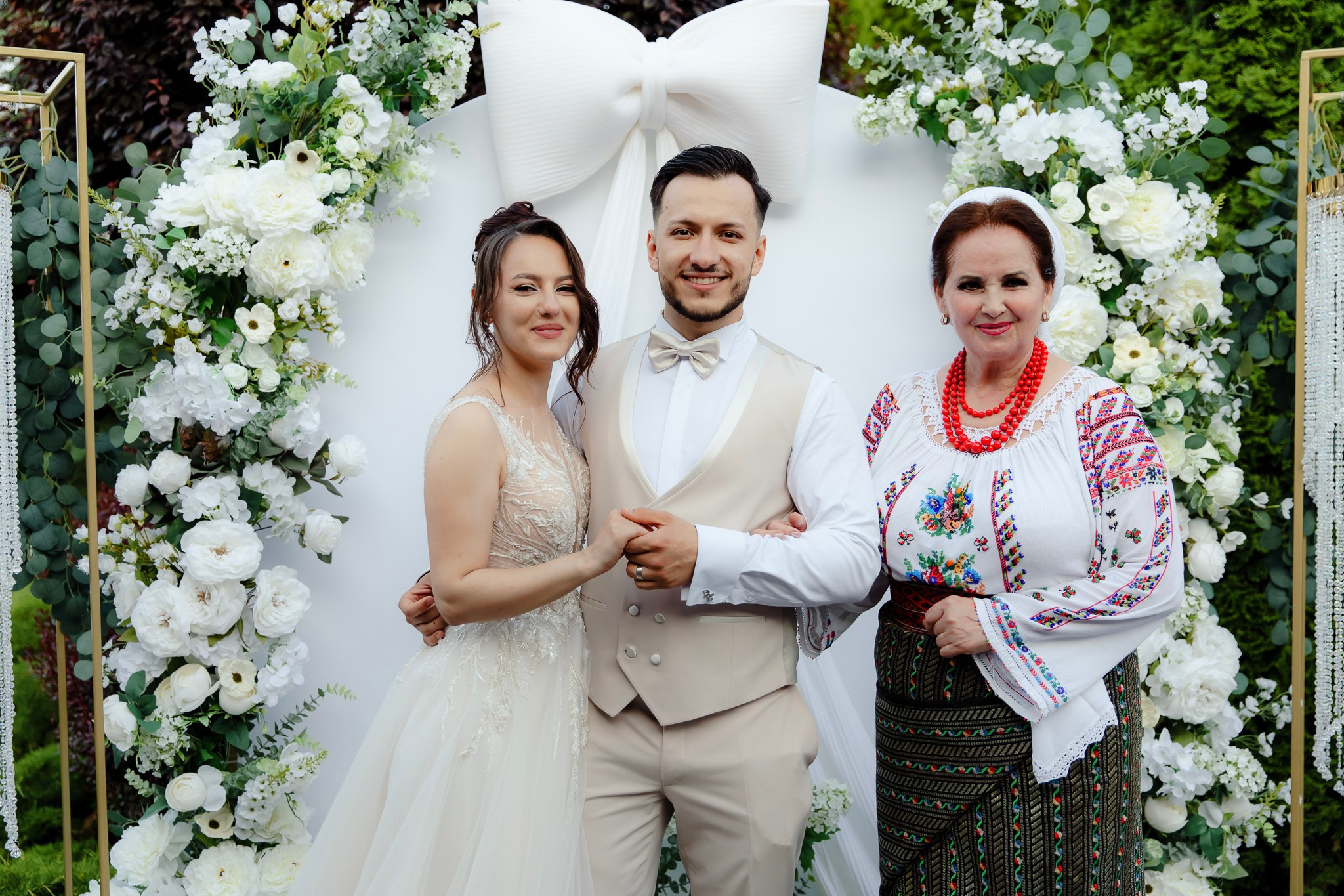 Ioana & Ionuț | Nuntă de poveste la Păstrăvăria Poiana din Mălini județul Suceava. Servicii foto-video profesionale, pentru momente de neuitat