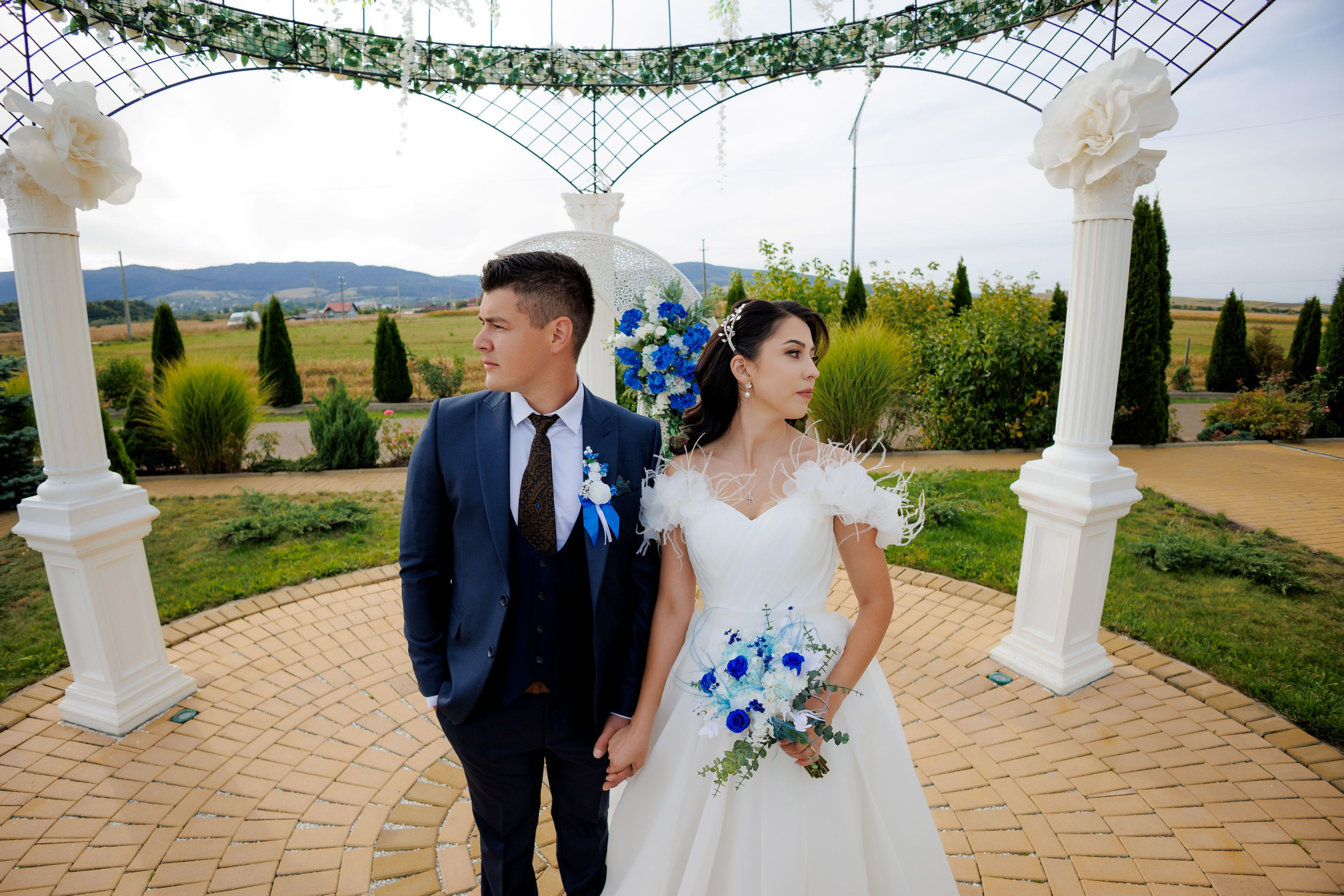 Loredana & Emilian – Ziua Nunții | Videografie - fotografie Botez Suceava, Iași, Botoșani. Servicii foto-video profesionale, pentru momente de neuitat